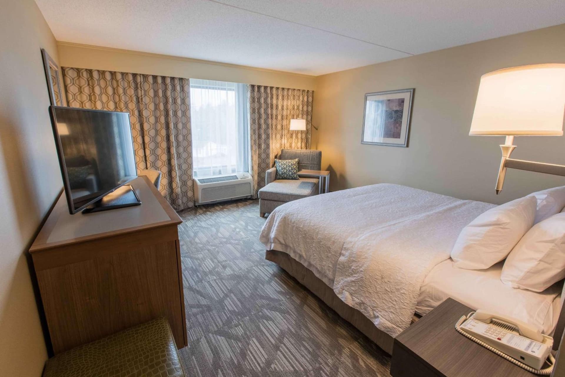 Hampton Inn & Suites Tilton gallery photo in Tilton, NH — image 39