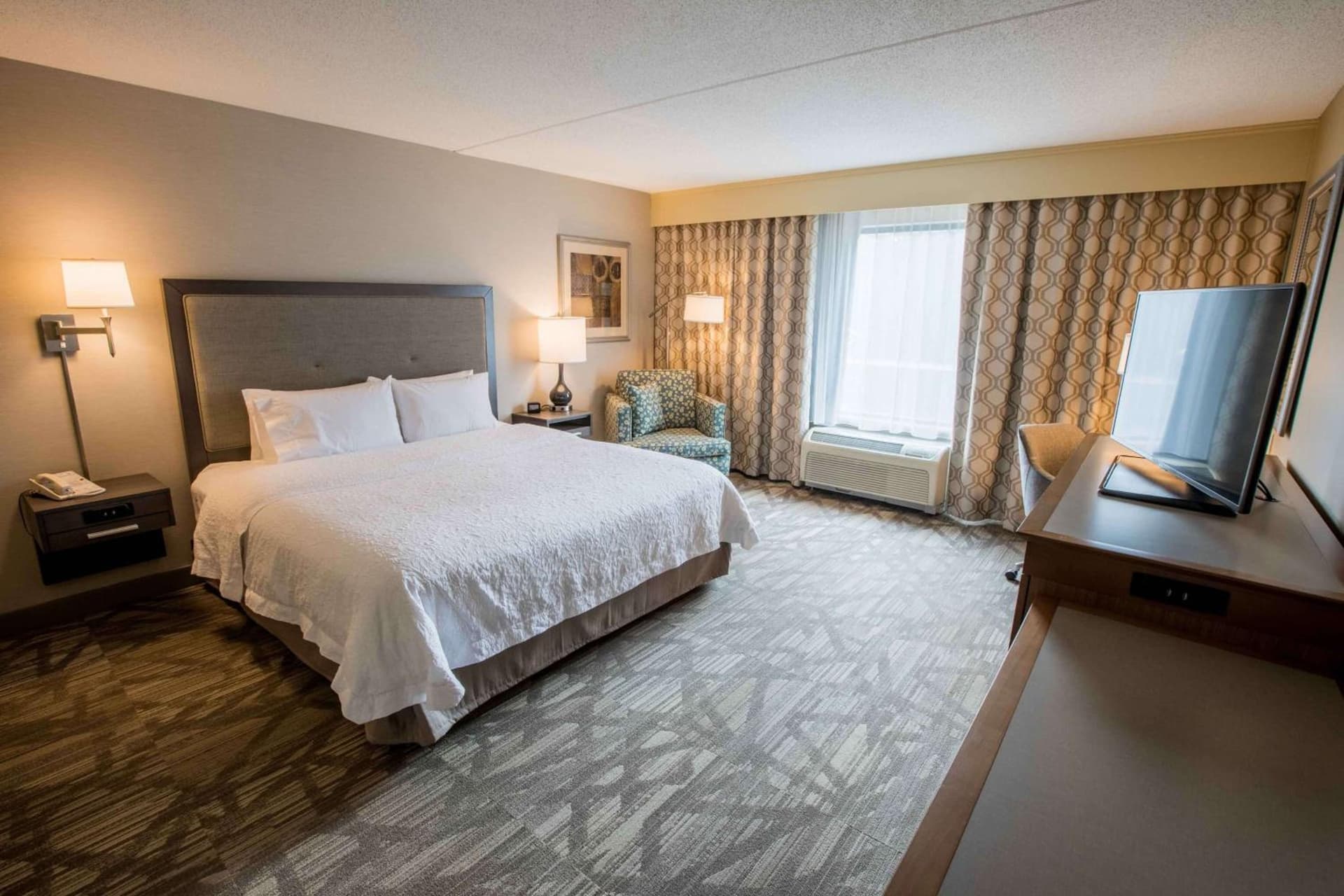 Hampton Inn & Suites Tilton gallery photo in Tilton, NH — image 34