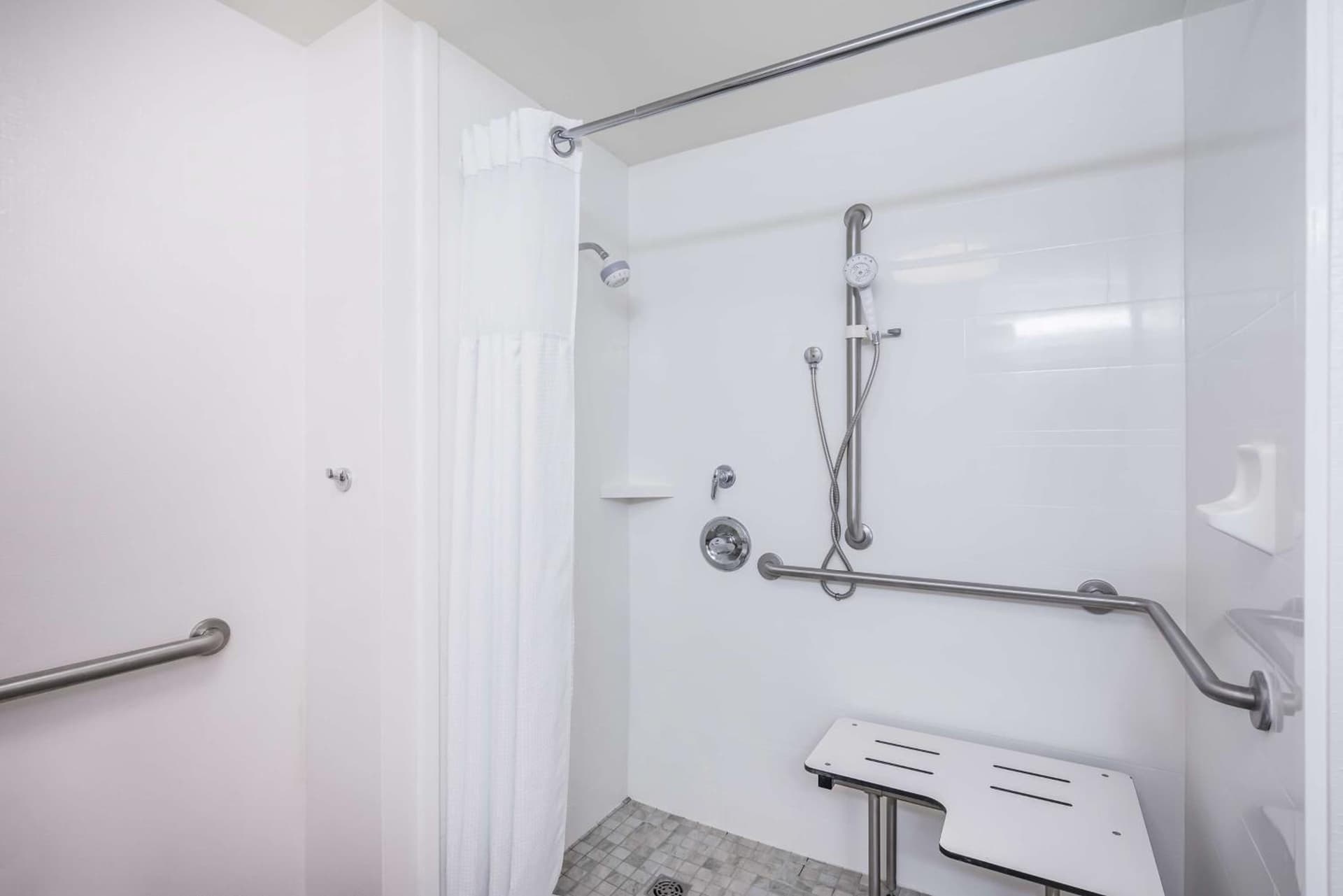 Hampton Inn Clifton Park gallery photo in Clifton Park, NY — image 33