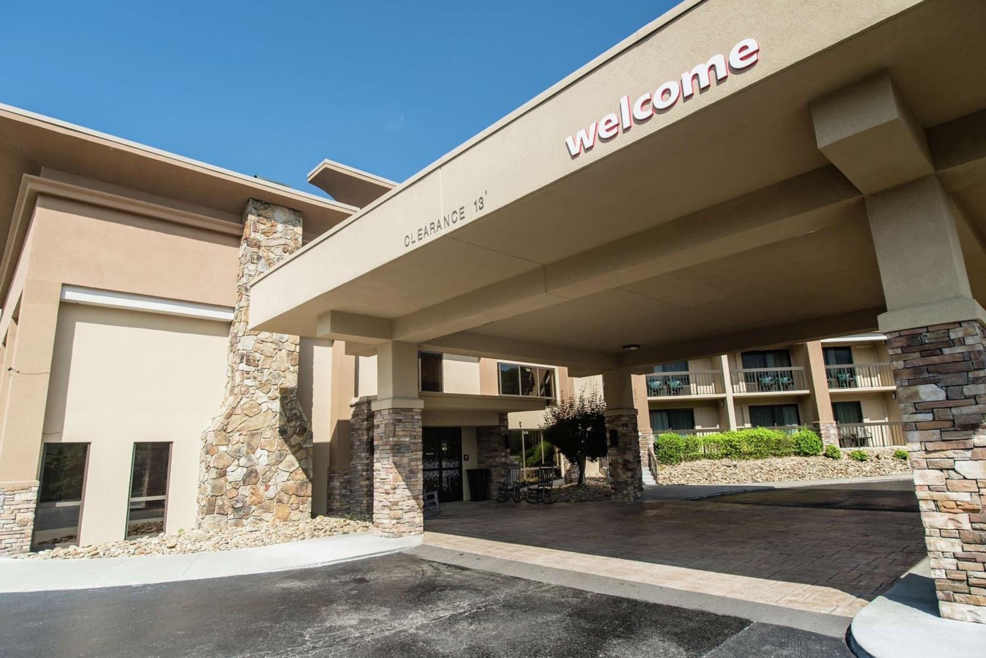 Hampton Inn Caryville-I-75/Cove Lake-State Park property views in Caryville, TN — gallery photo 3