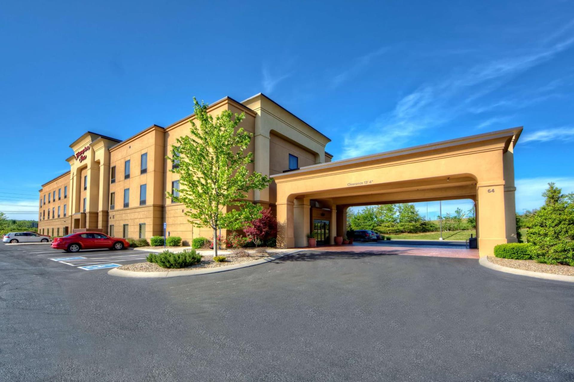 Hampton Inn Crossville property views in Crossville, TN — gallery photo 3