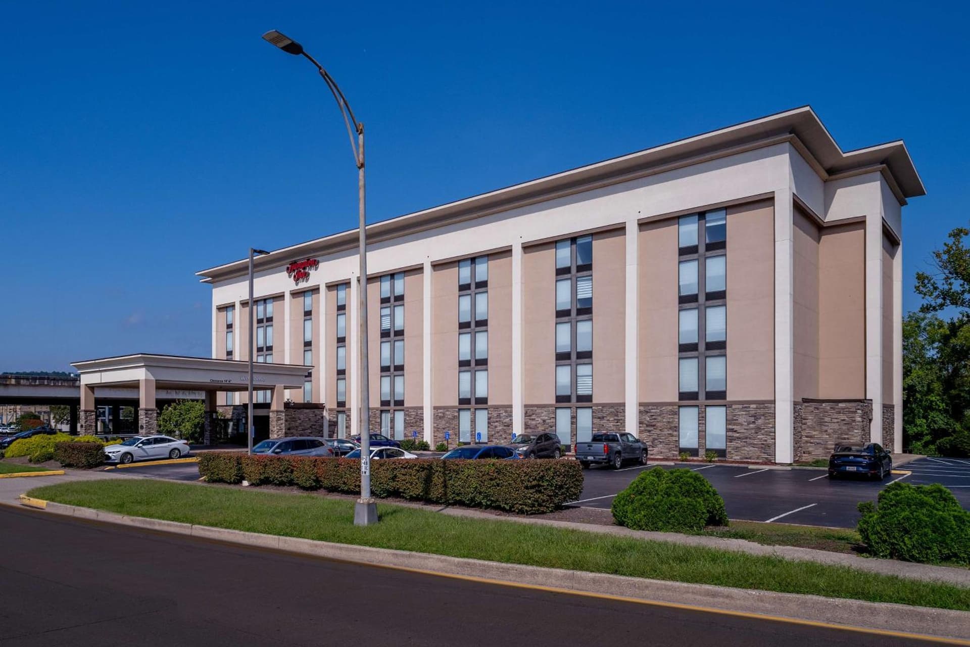 Hampton Inn Charleston Downtown — hotel in Charleston, West Virginia