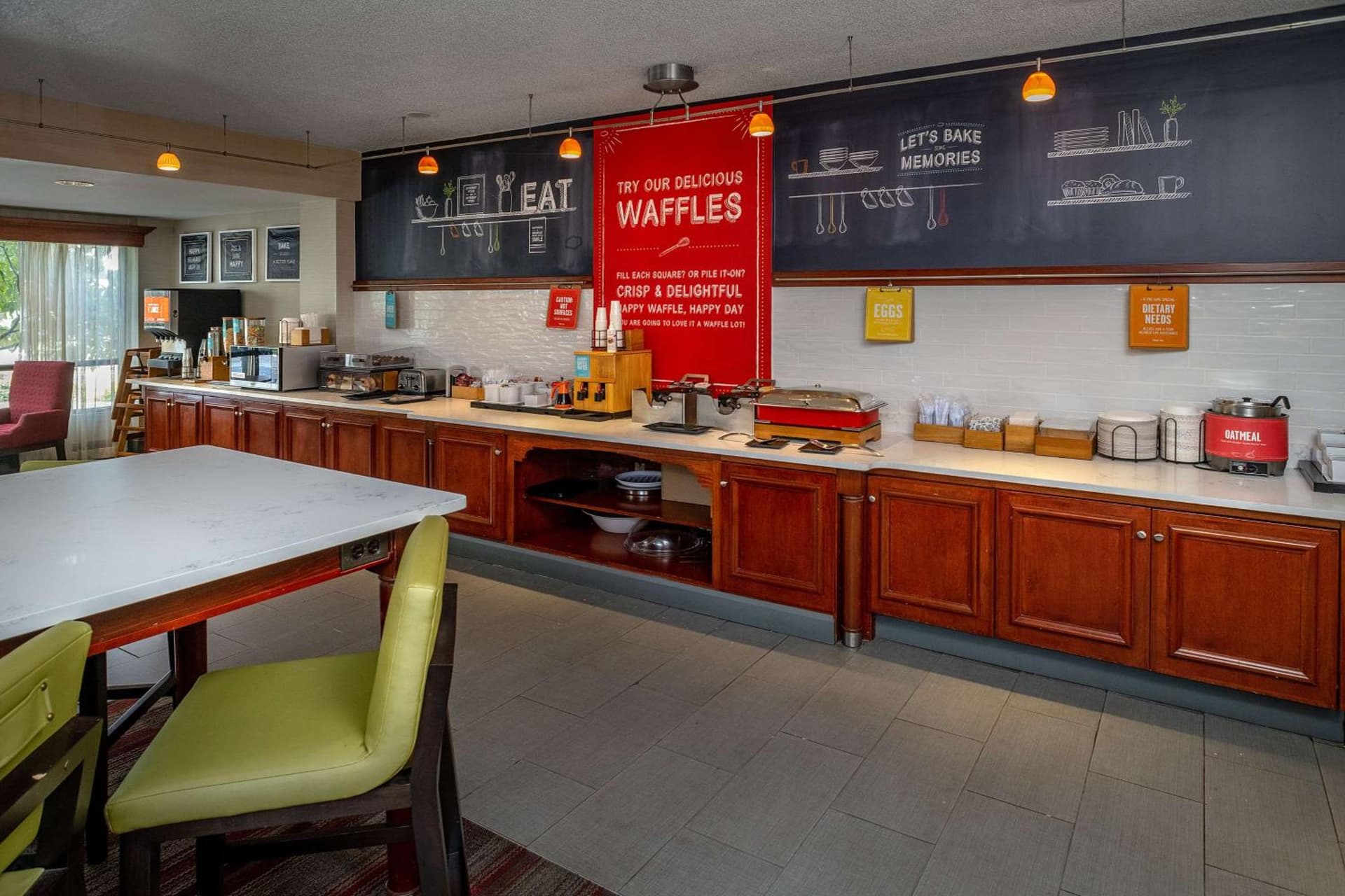 Hampton Inn Charleston Downtown gallery photo in Charleston, WV — image 11