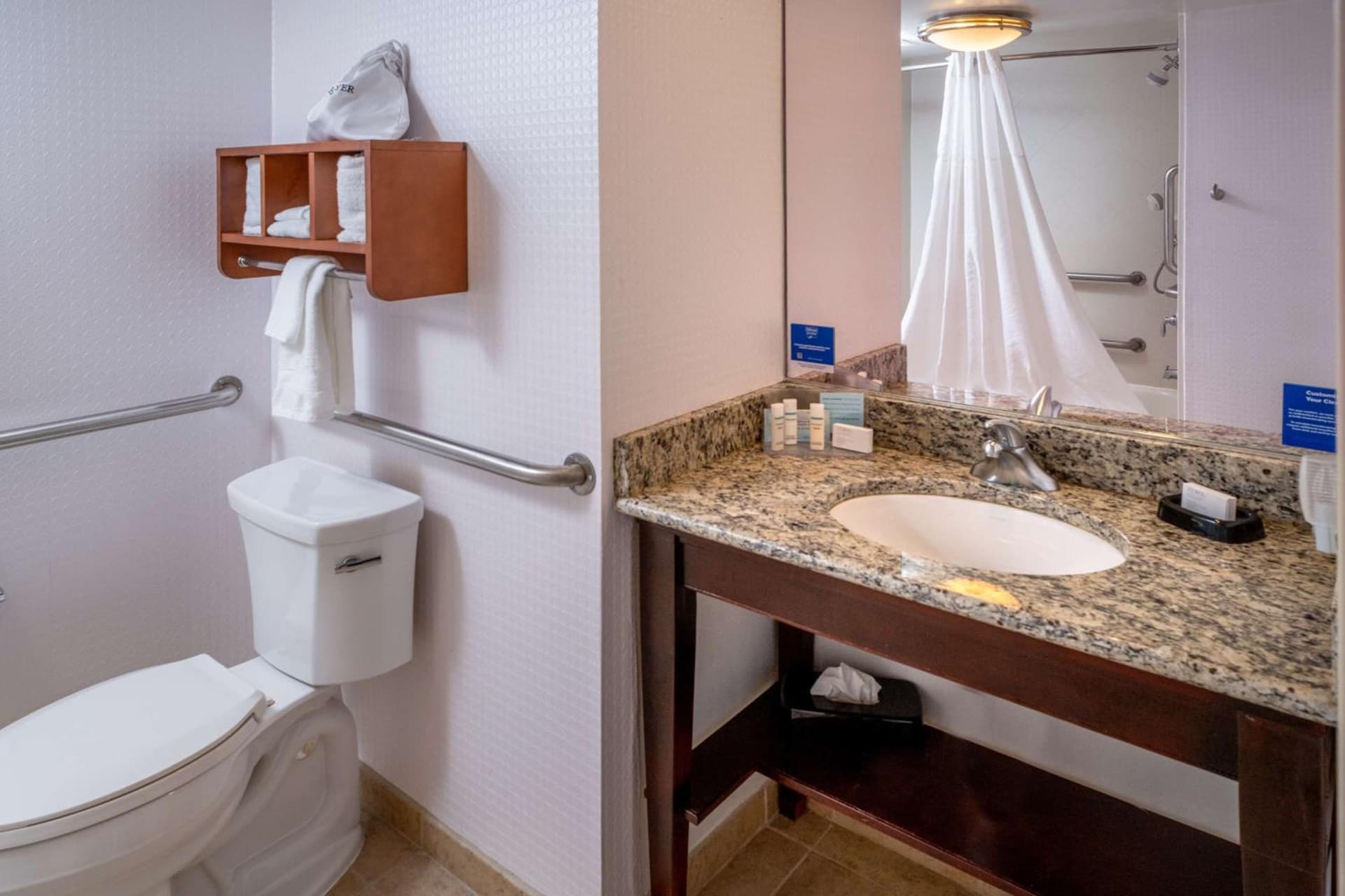 Hampton Inn Charleston Downtown gallery photo in Charleston, WV — image 21
