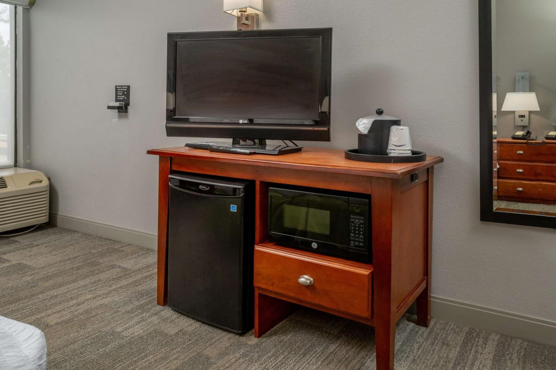 Hampton Inn Charleston Downtown gallery photo in Charleston, WV — image 26