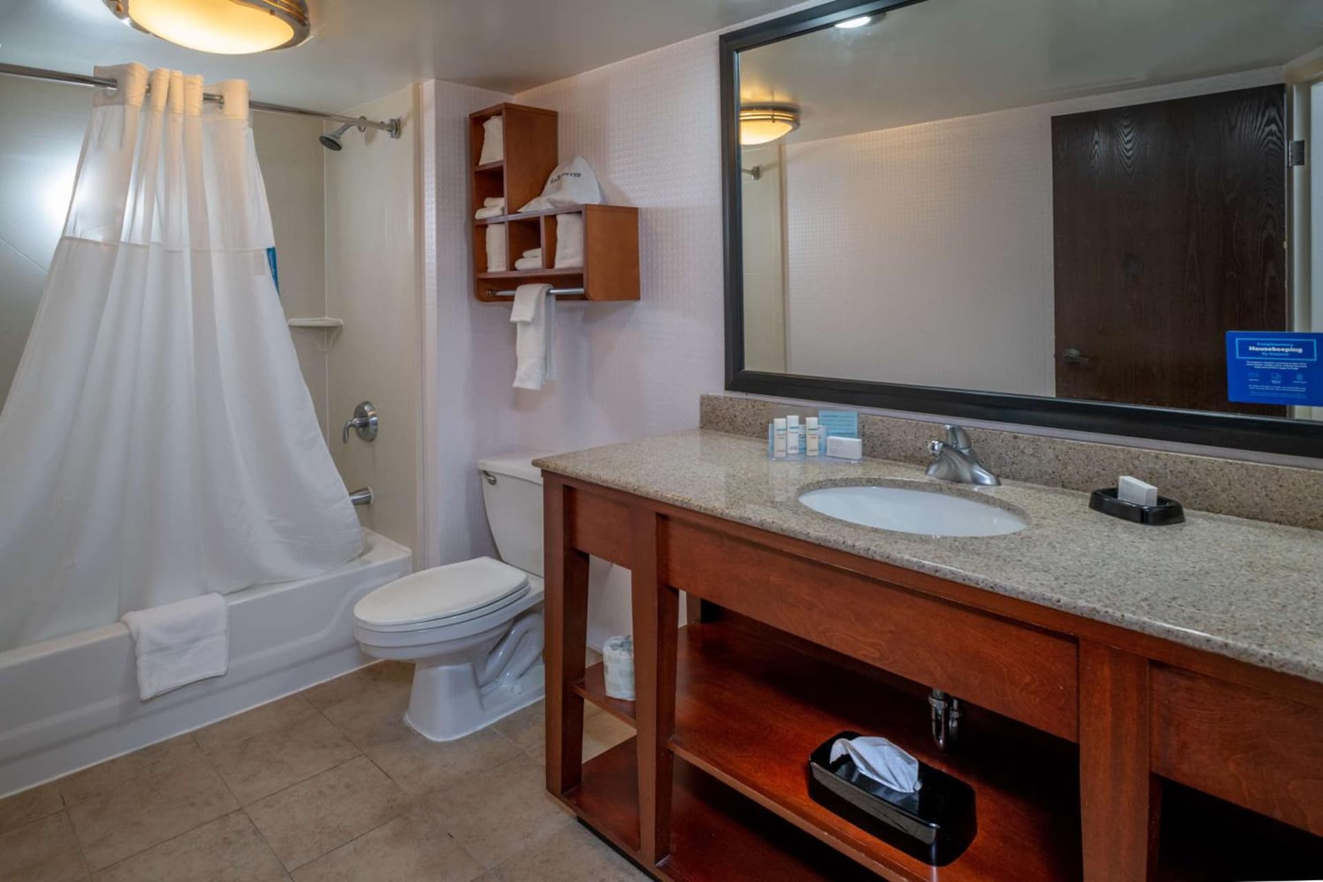 Hampton Inn Charleston Downtown gallery photo in Charleston, WV — image 23