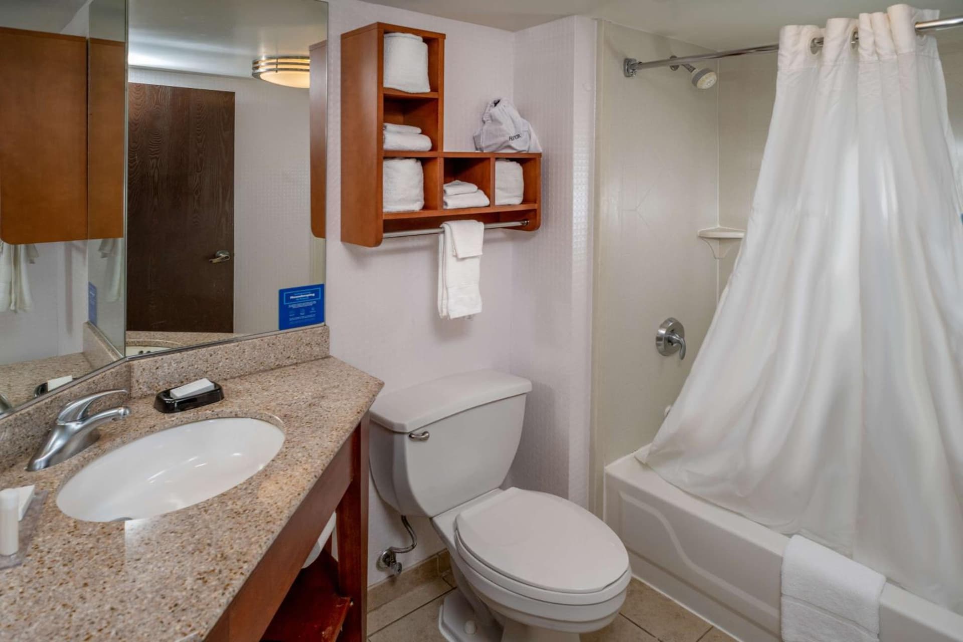 Hampton Inn Charleston Downtown gallery photo in Charleston, WV — image 7