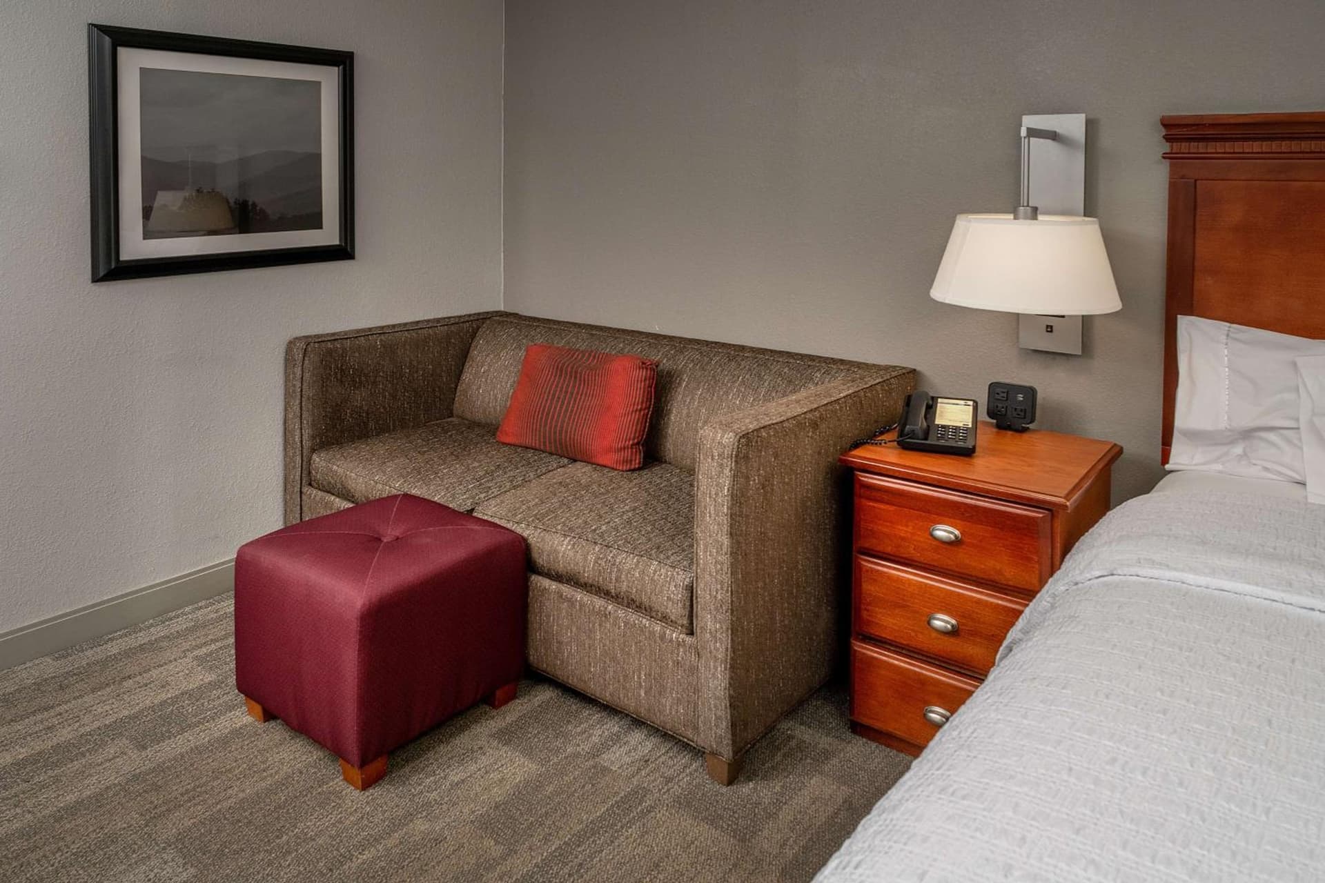Hampton Inn Charleston Downtown gallery photo in Charleston, WV — image 5