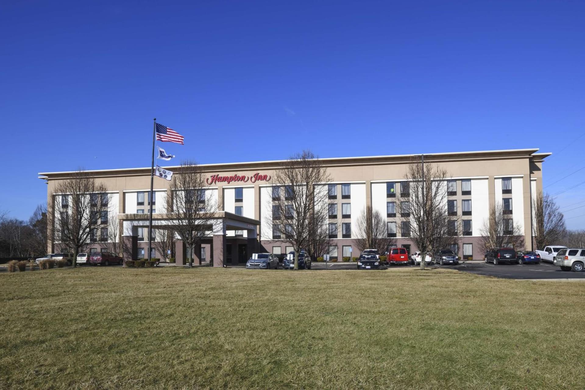 Hampton Inn Cincinnati Eastgate interior in Eastgate, OH — gallery photo 2