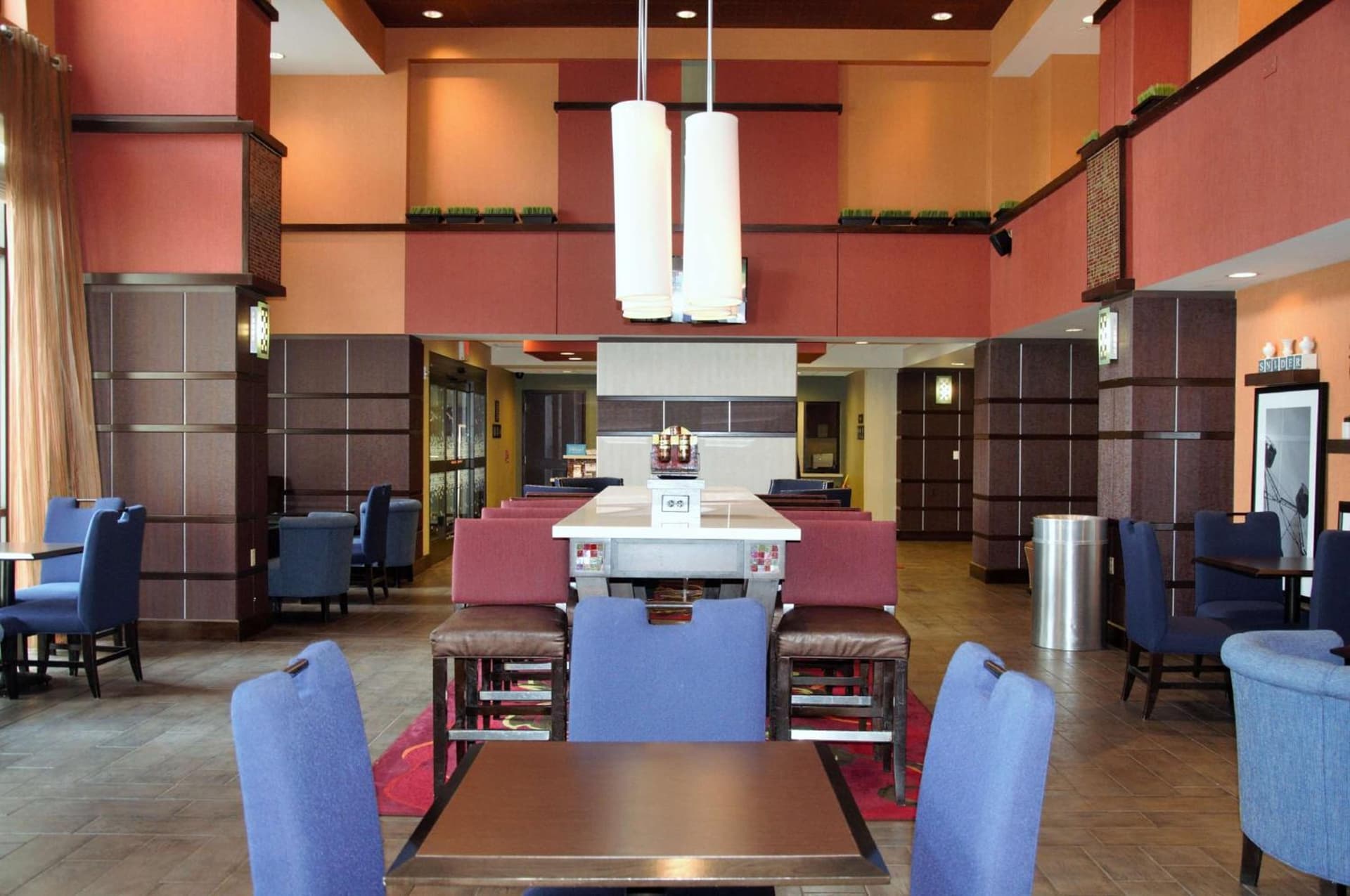 Hampton Inn & Suites Cincinnati / Uptown - University Area gallery photo in Cincinnati, OH — image 8