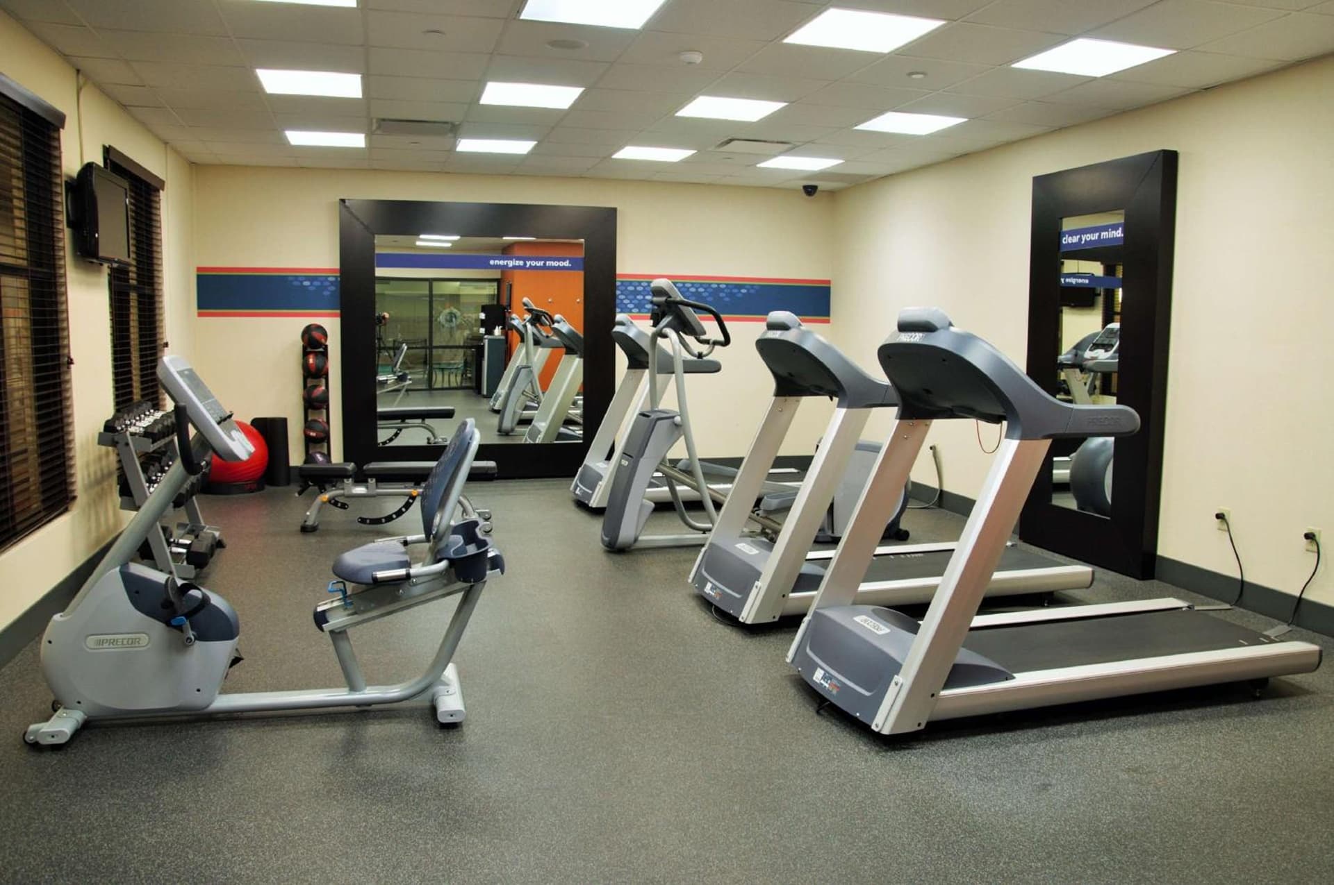 Hampton Inn & Suites Cincinnati / Uptown - University Area gallery photo in Cincinnati, OH — image 22