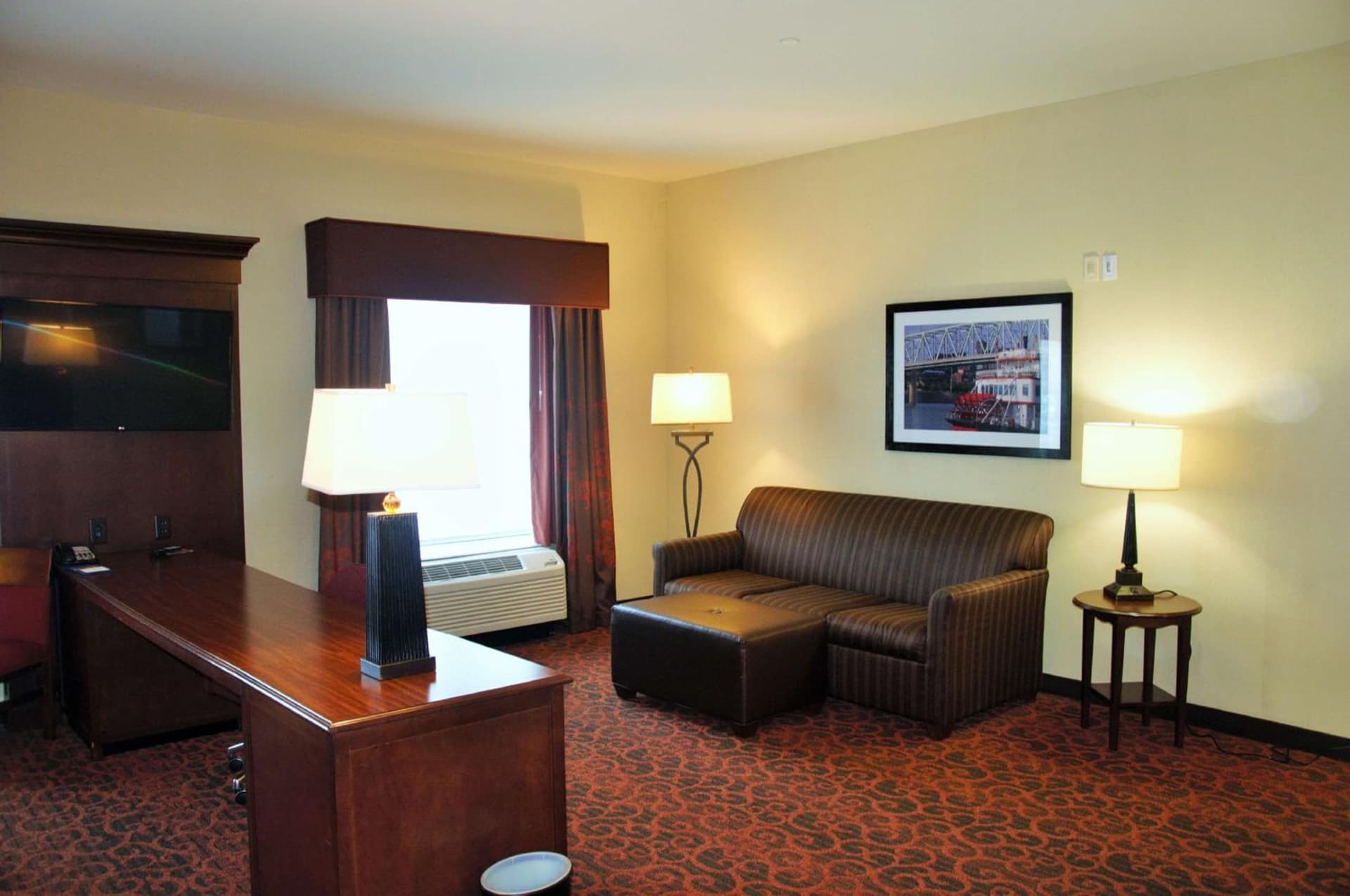 Hampton Inn & Suites Cincinnati / Uptown - University Area gallery photo in Cincinnati, OH — image 25