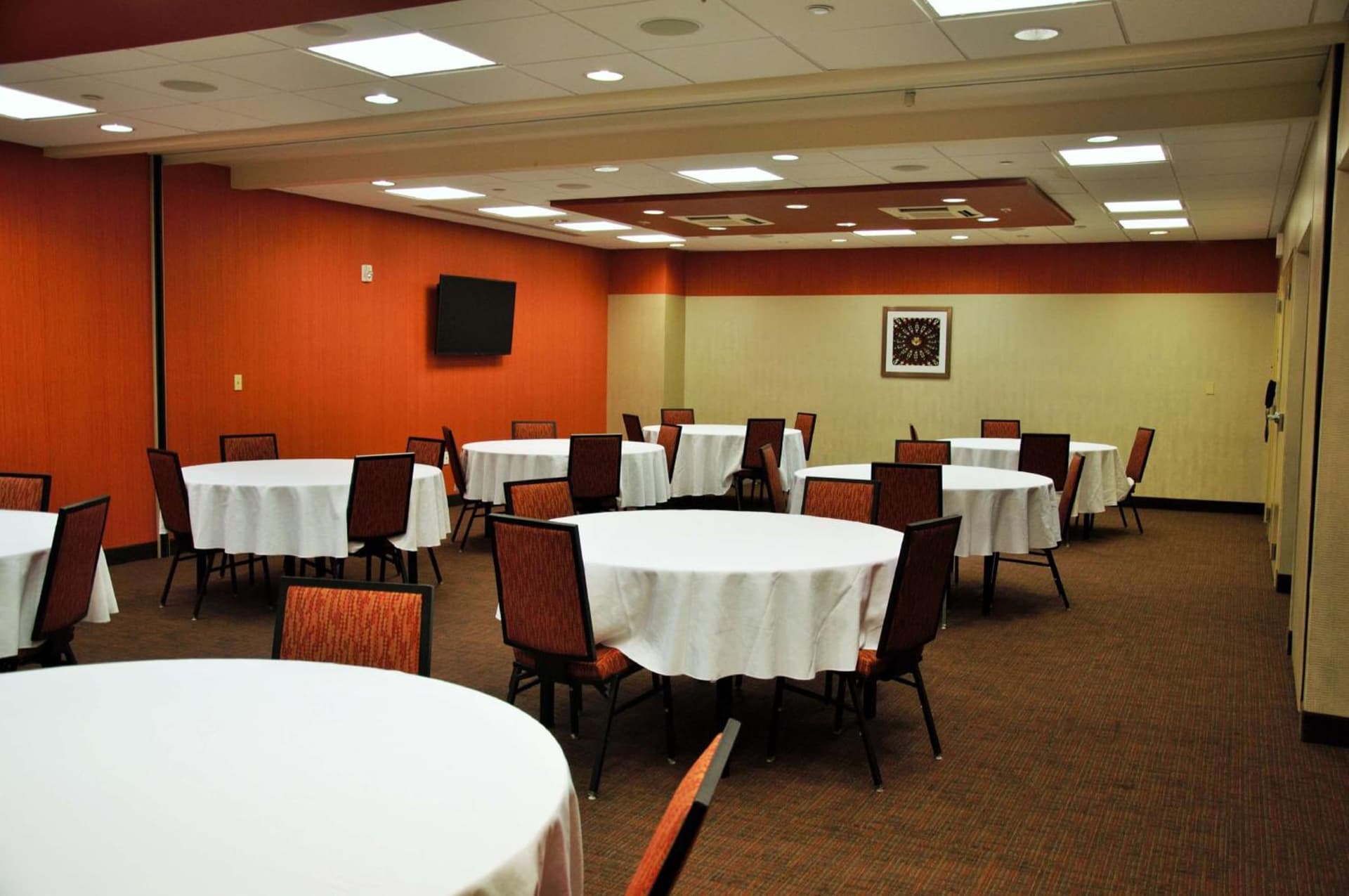 Hampton Inn & Suites Cincinnati / Uptown - University Area gallery photo in Cincinnati, OH — image 33