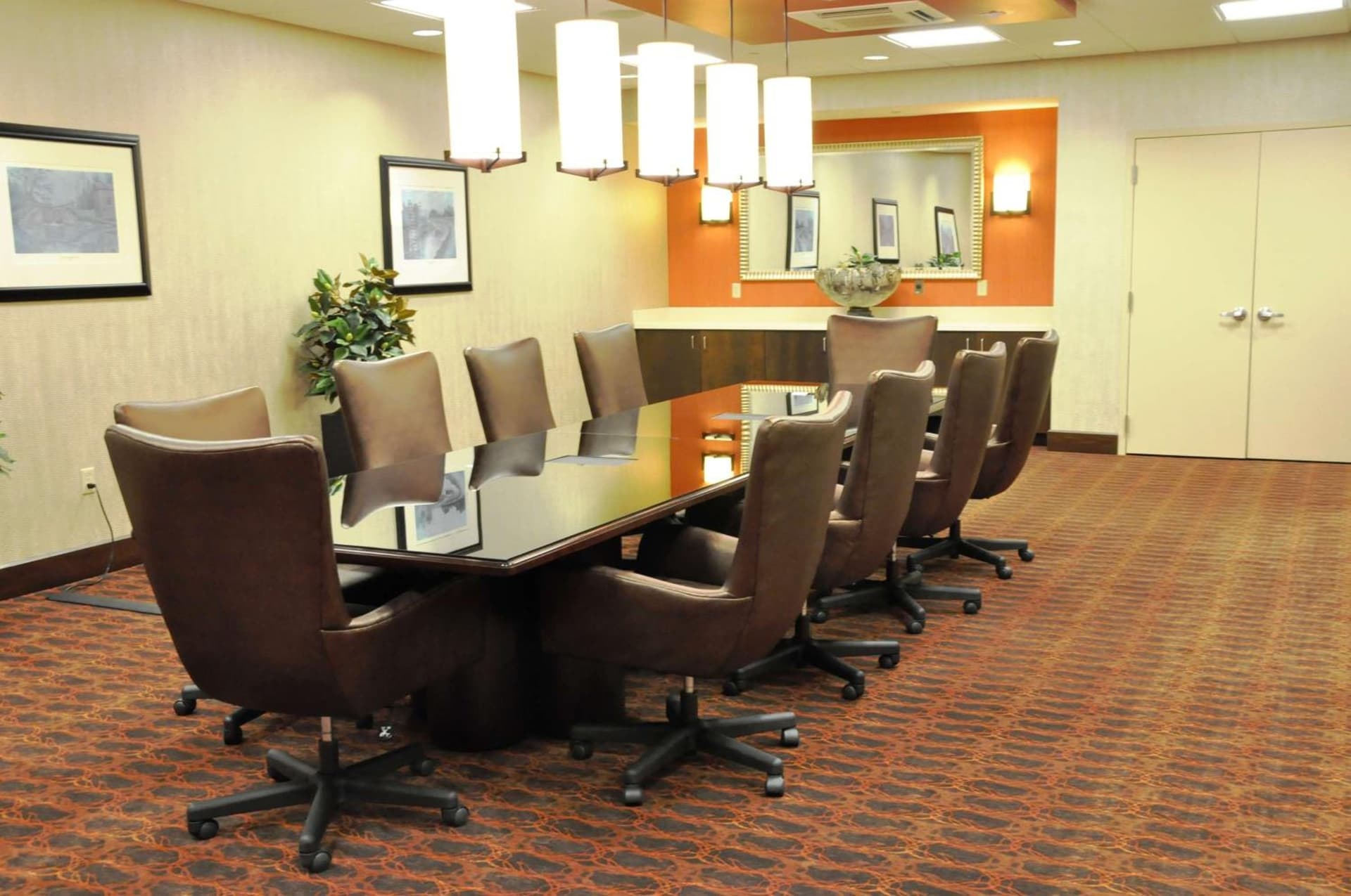 Hampton Inn & Suites Cincinnati / Uptown - University Area gallery photo in Cincinnati, OH — image 17