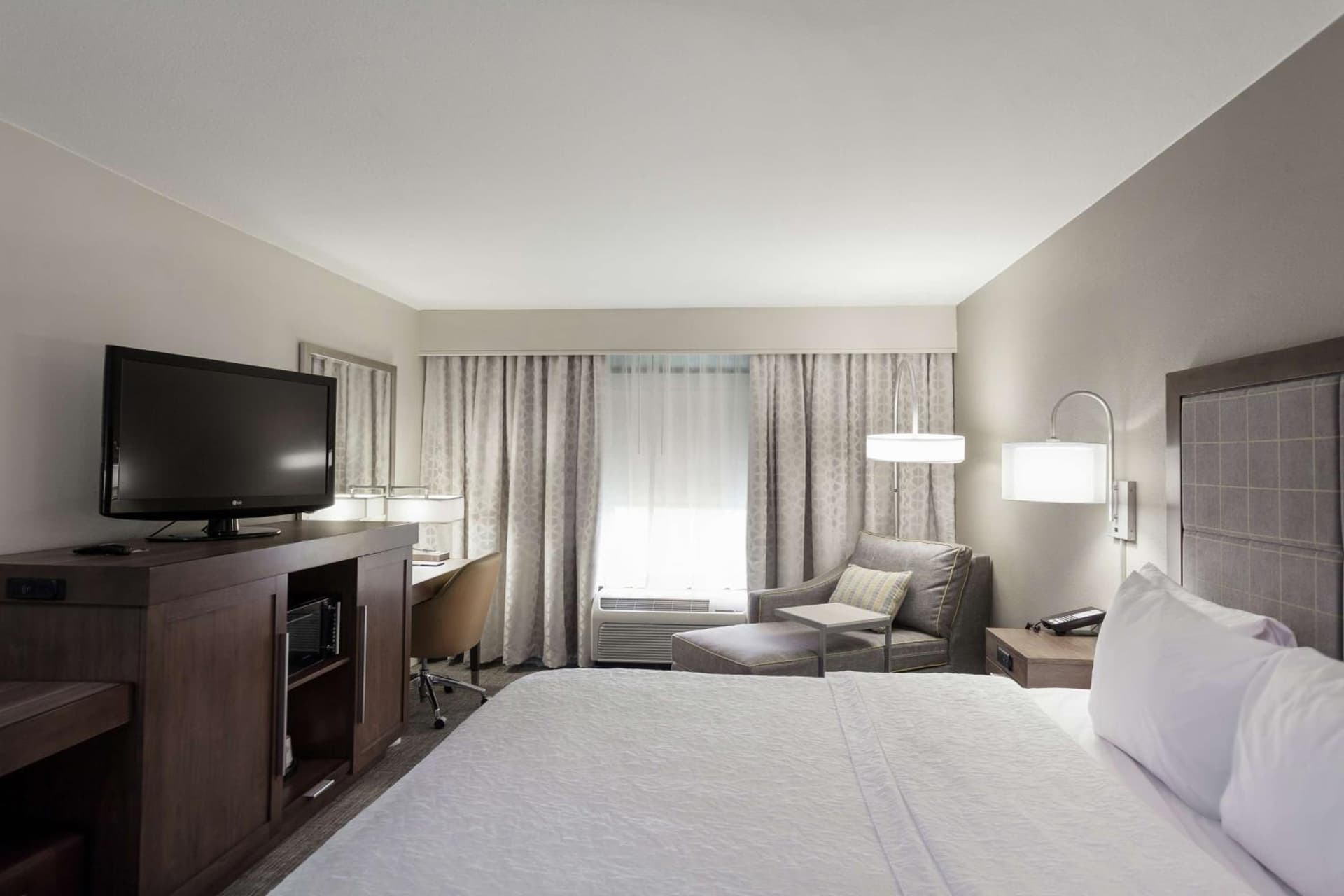 Hampton Inn & Suites Dallas DFW Airport North Grapevine gallery photo in Grapevine, TX — image 6