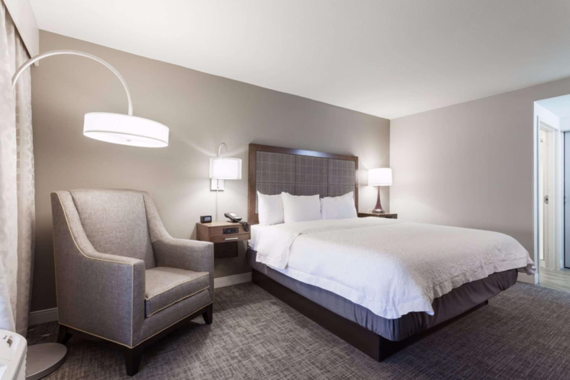 Hampton Inn & Suites Dallas DFW Airport North Grapevine gallery photo in Grapevine, TX — image 10