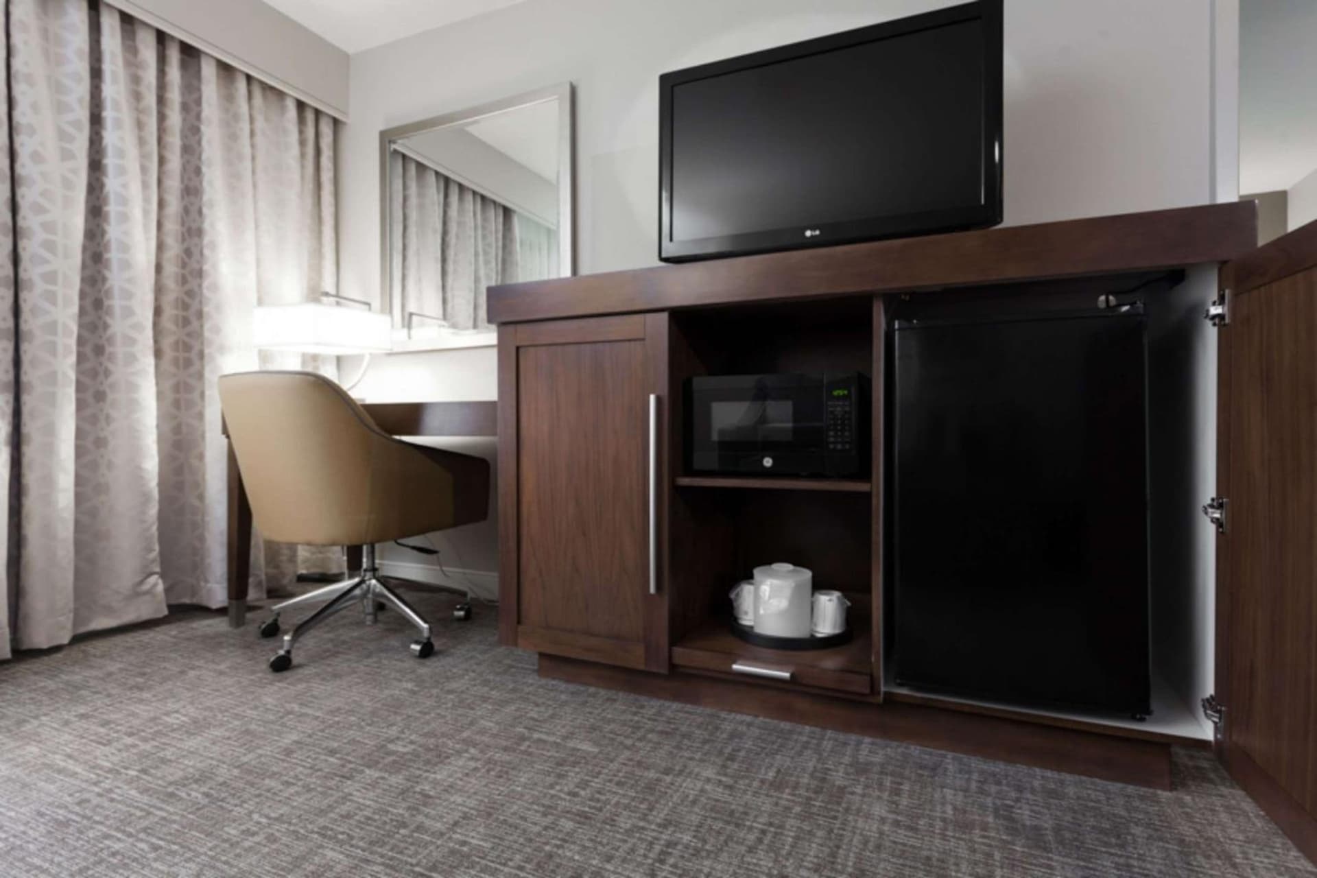 Hampton Inn & Suites Dallas DFW Airport North Grapevine gallery photo in Grapevine, TX — image 7