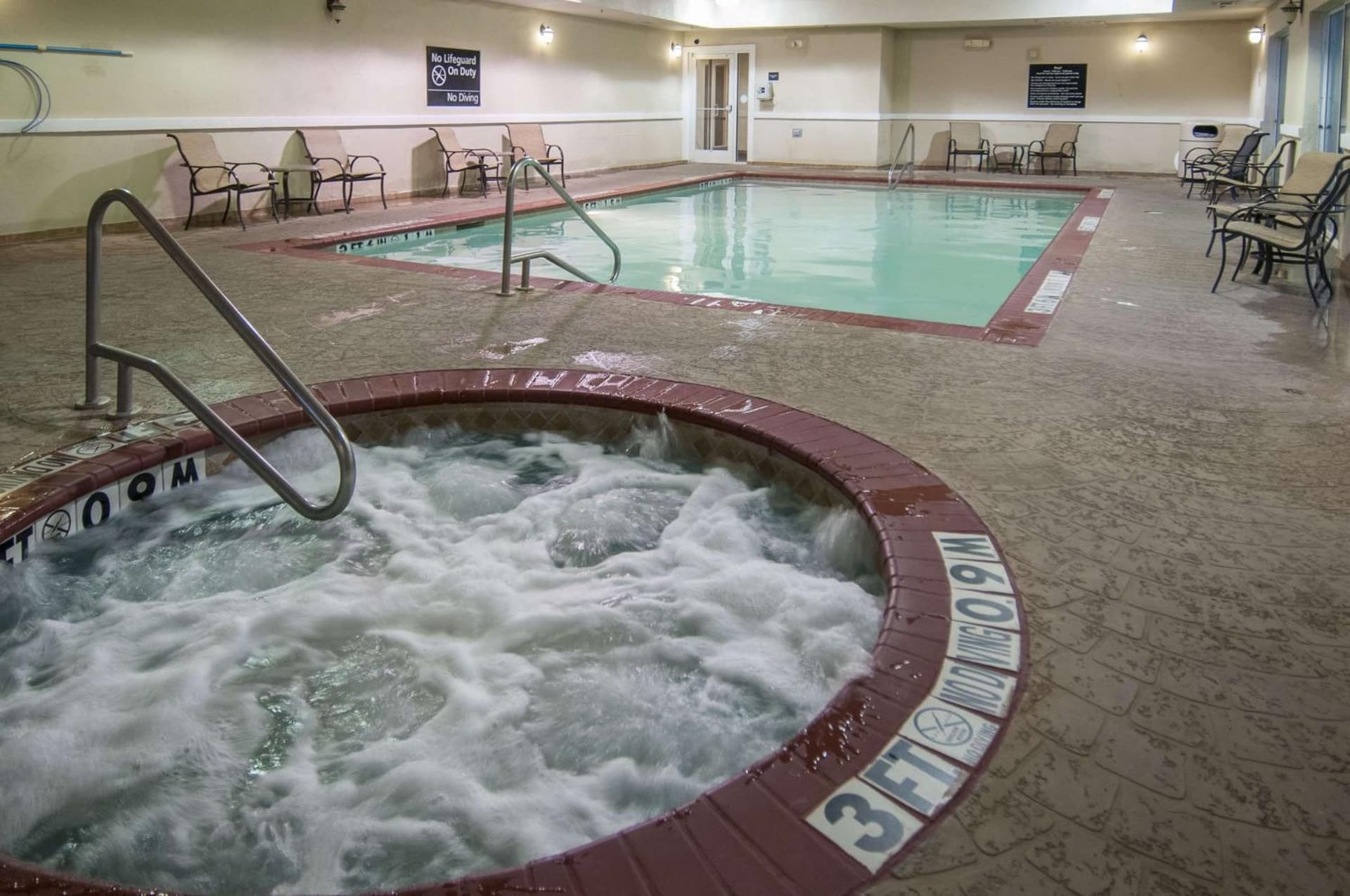 Hampton Inn and Suites Waxahachie gallery photo in Waxahachie, TX — image 39