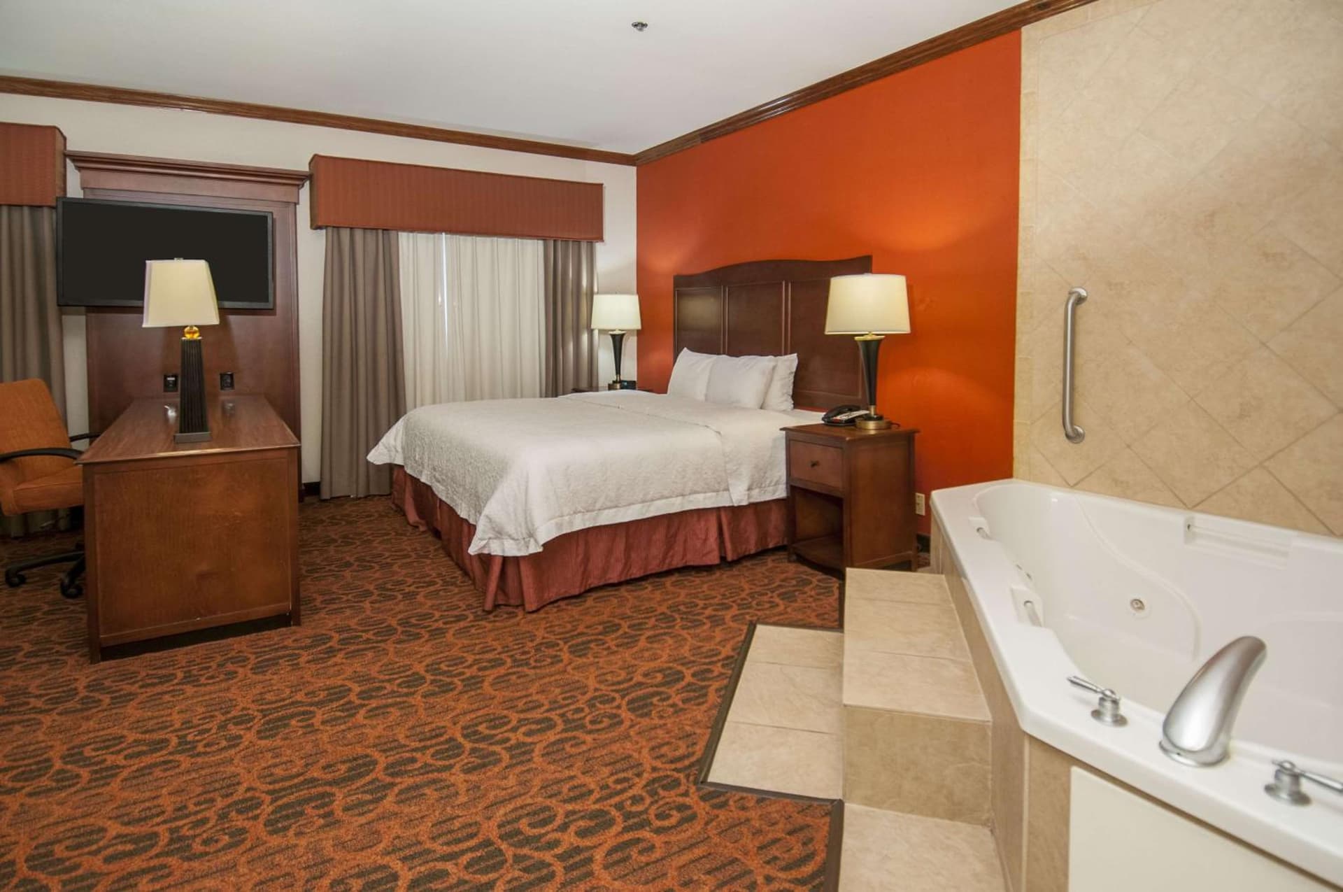 Hampton Inn and Suites Waxahachie gallery photo in Waxahachie, TX — image 34