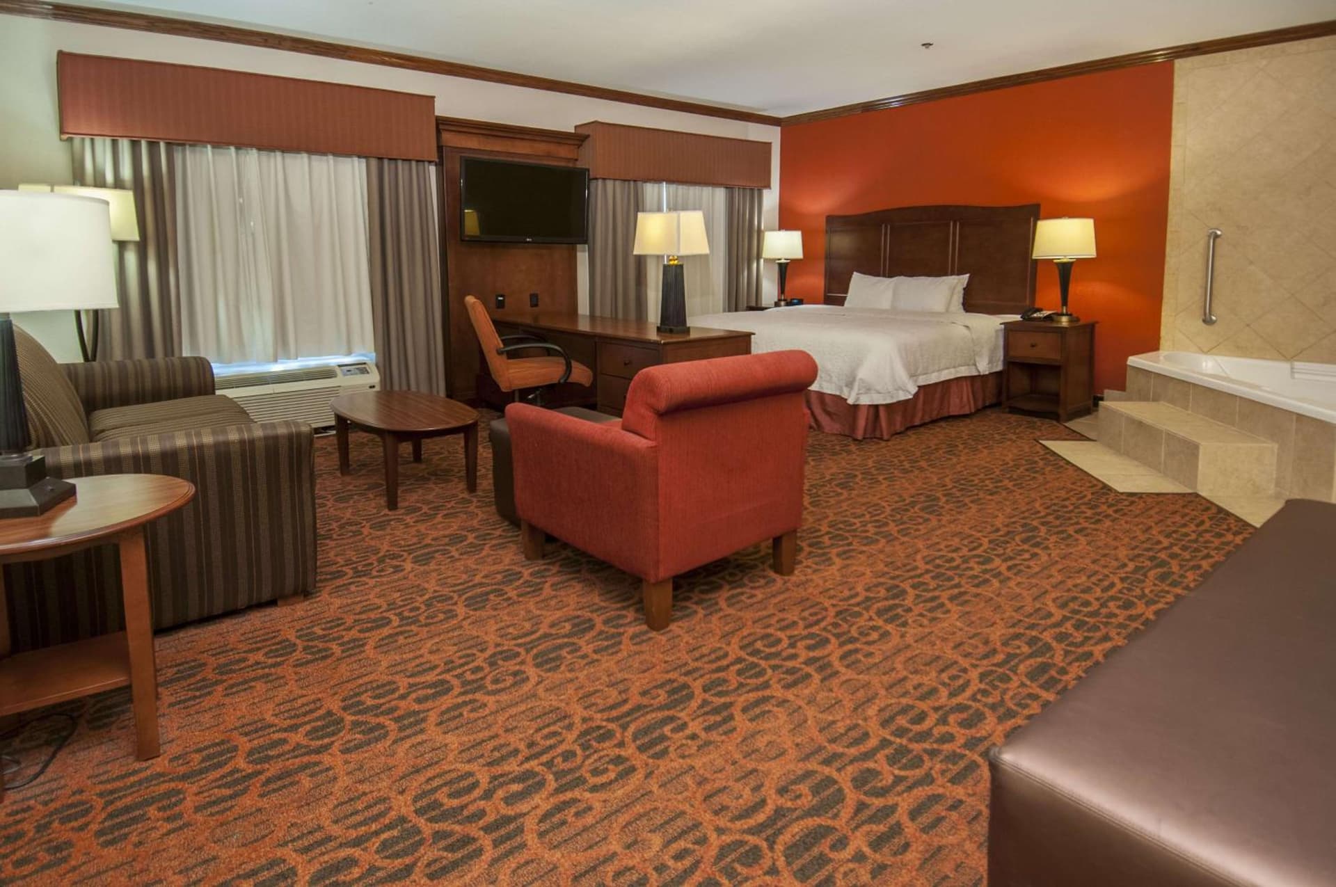 Hampton Inn and Suites Waxahachie gallery photo in Waxahachie, TX — image 36