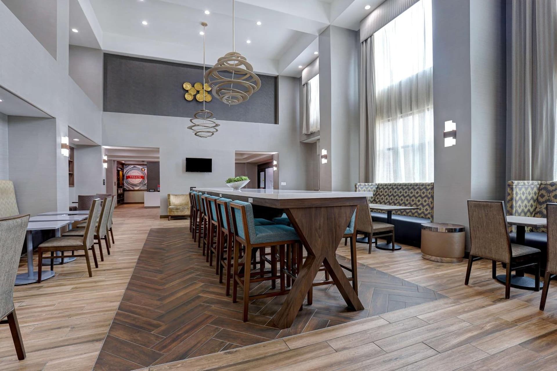 Hampton Inn & Suites Dallas-DeSoto gallery photo in DeSoto, TX — image 23