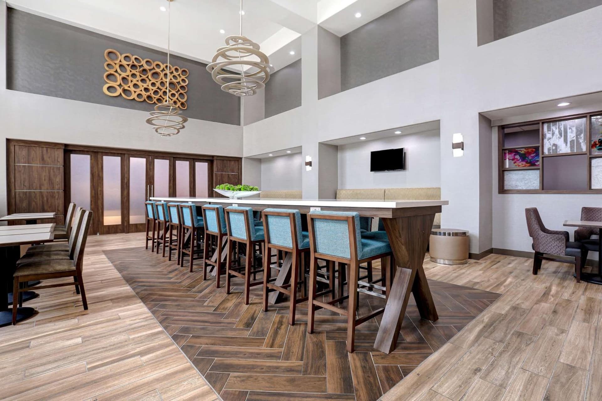 Hampton Inn & Suites Dallas-DeSoto gallery photo in DeSoto, TX — image 4