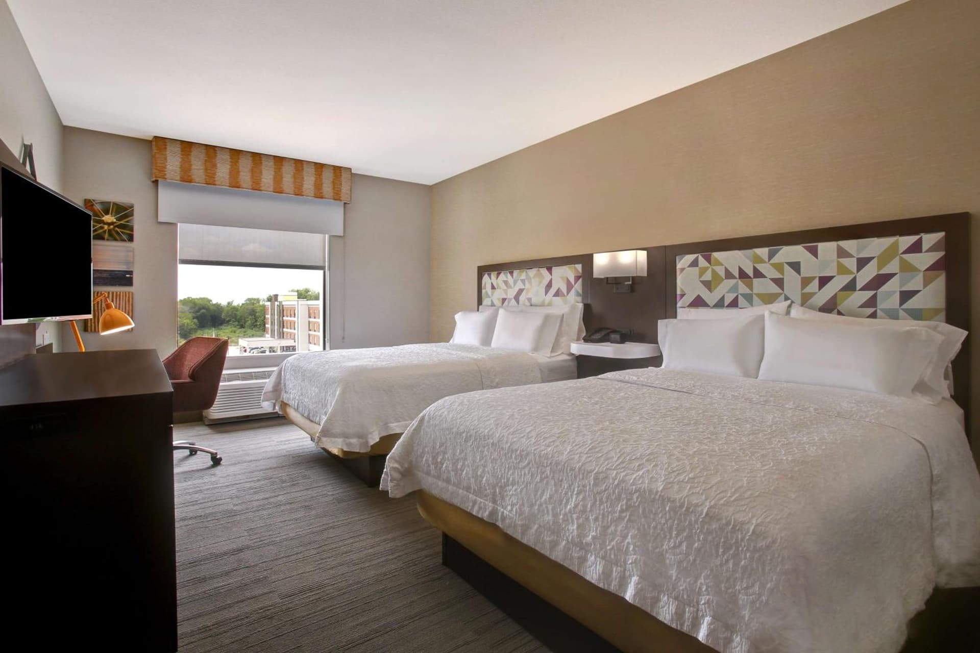Hampton Inn & Suites Dallas-DeSoto interior in DeSoto, TX — gallery photo 2