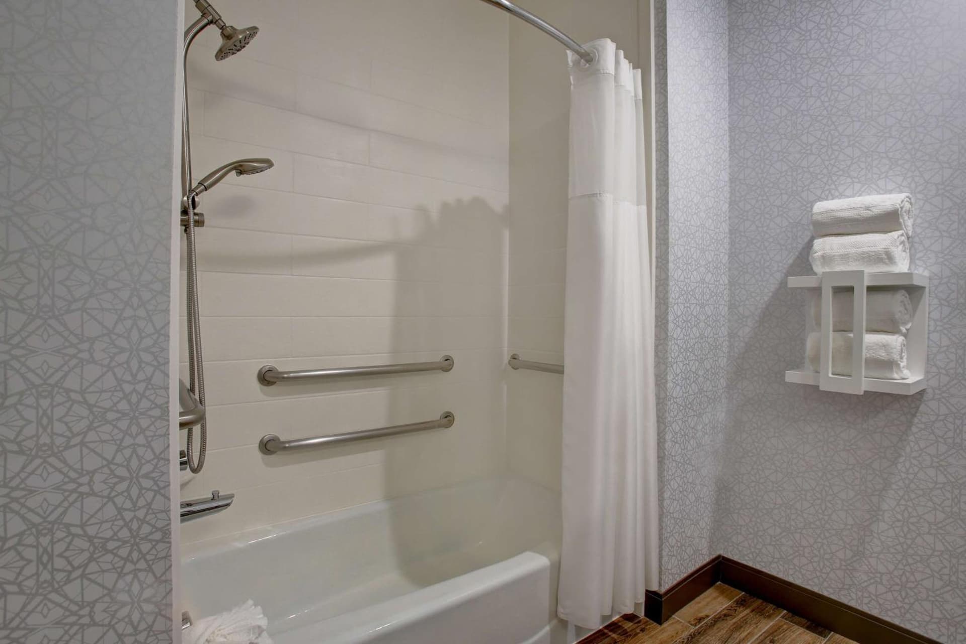 Hampton Inn & Suites Dallas-DeSoto gallery photo in DeSoto, TX — image 22
