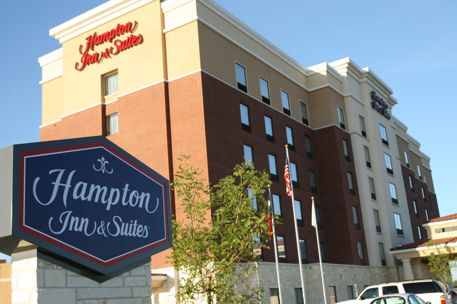 Hampton Inn and Suites Dallas/Lewisville-Vista Ridge Mall gallery photo in Lewisville, TX — image 27