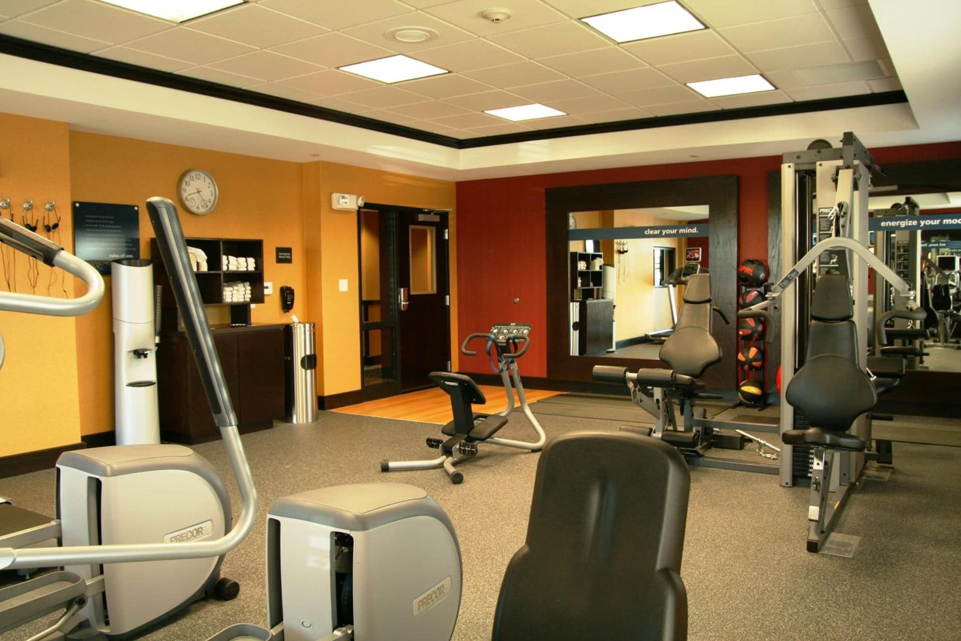 Hampton Inn and Suites Dallas/Lewisville-Vista Ridge Mall gallery photo in Lewisville, TX — image 25