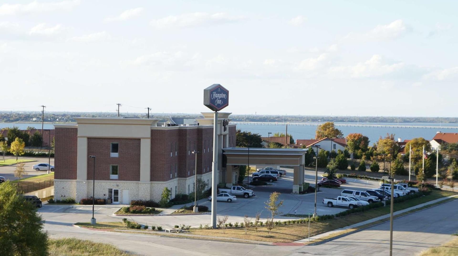 Hampton Inn Dallas-Rockwall interior in Rockwall, TX — gallery photo 2