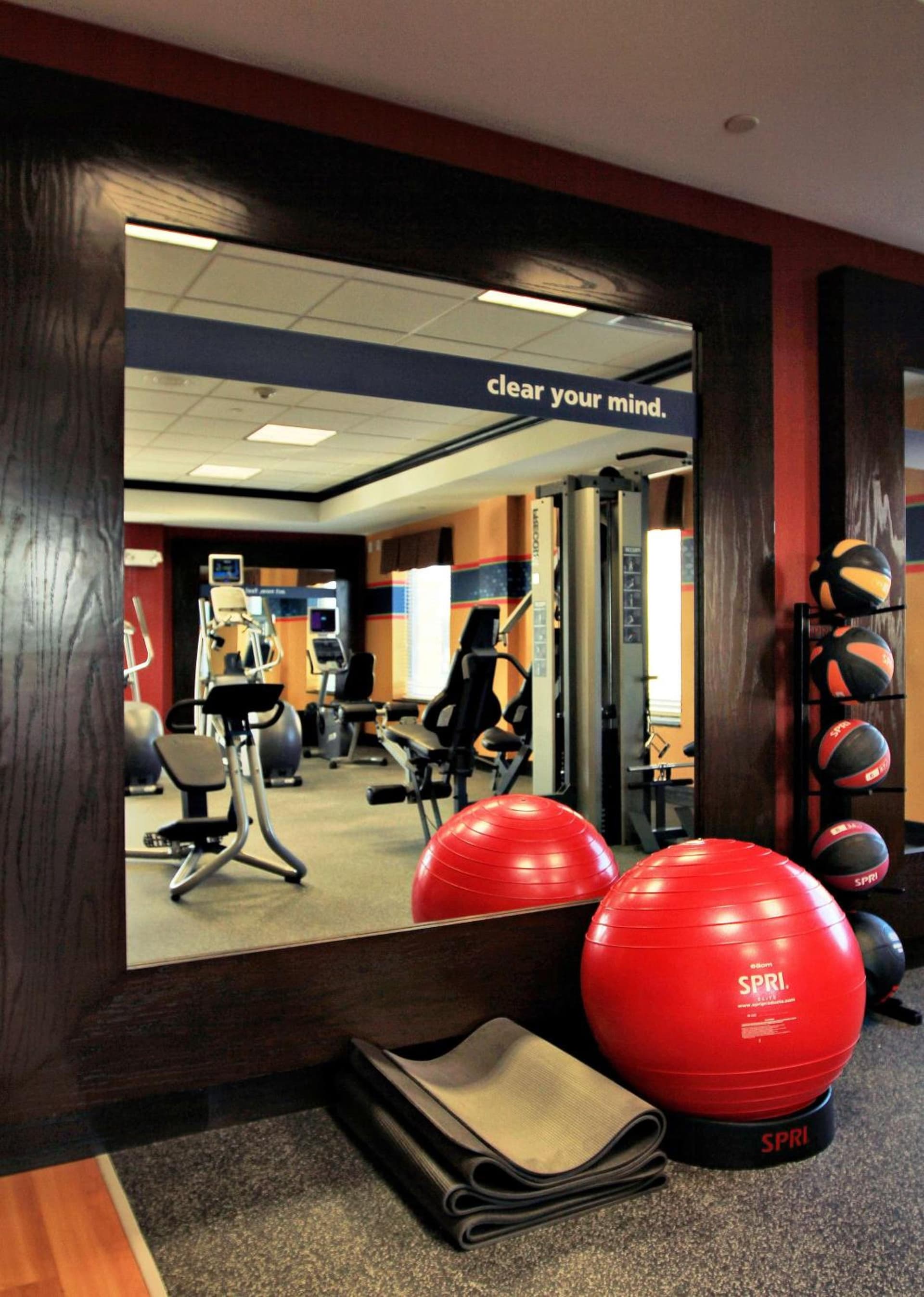 Hampton Inn and Suites Dallas/Lewisville-Vista Ridge Mall gallery photo in Lewisville, TX — image 16