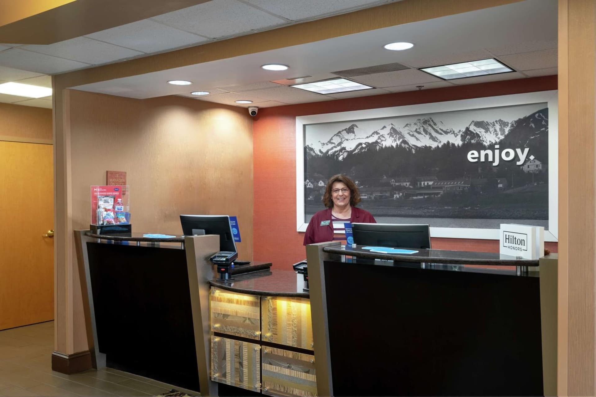 Hampton Inn Dublin interior in Newbern, VA — gallery photo 2