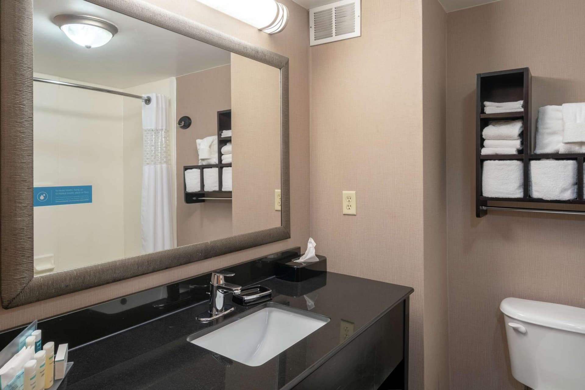 Hampton Inn Dublin property views in Newbern, VA — gallery photo 3