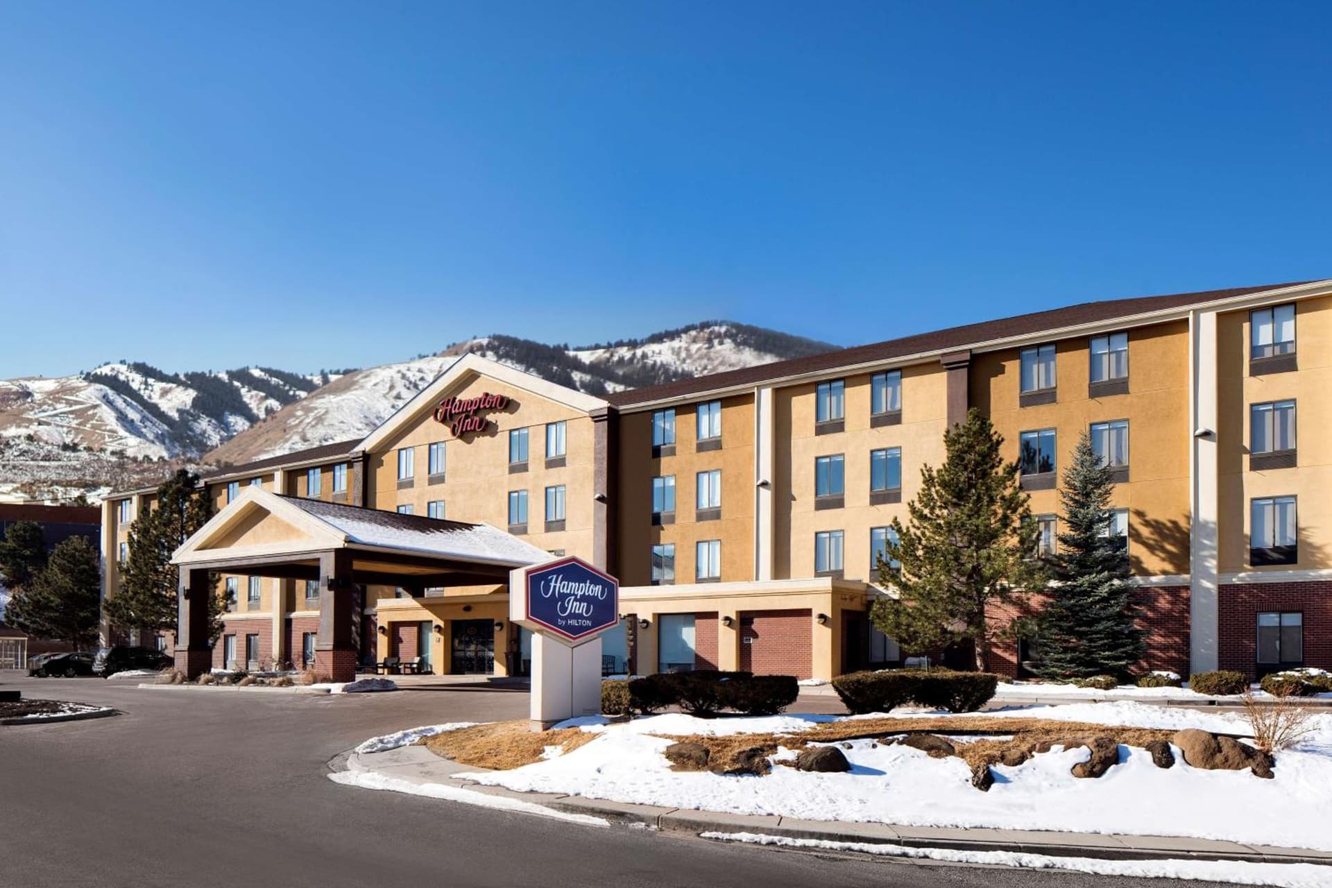 Hampton Inn Denver-West/Golden interior in Golden, CO — gallery photo 2