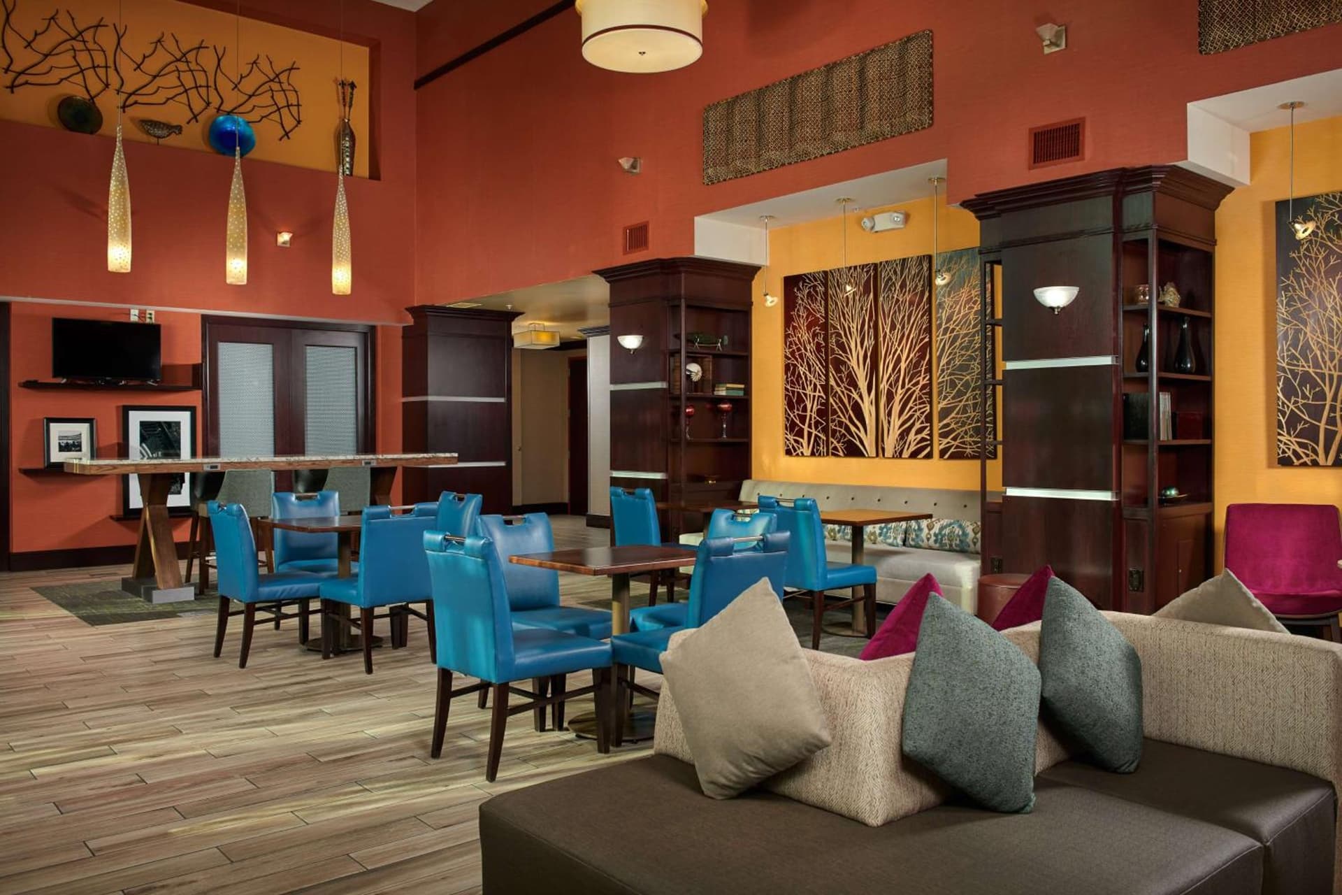 Hampton Inn & Suites Denver/Highlands Ranch property views in Littleton, CO — gallery photo 3