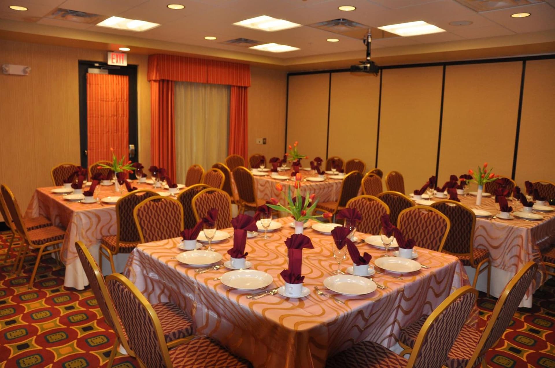 Hampton Inn & Suites Denver/Highlands Ranch interior in Littleton, CO — gallery photo 2