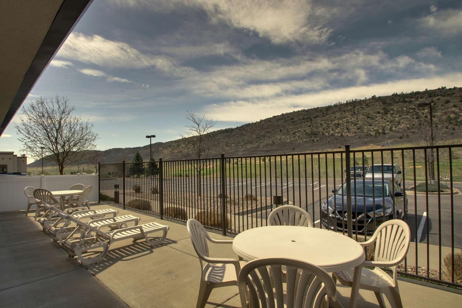 Hampton Inn & Suites Denver Littleton property views in Littleton, CO — gallery photo 3
