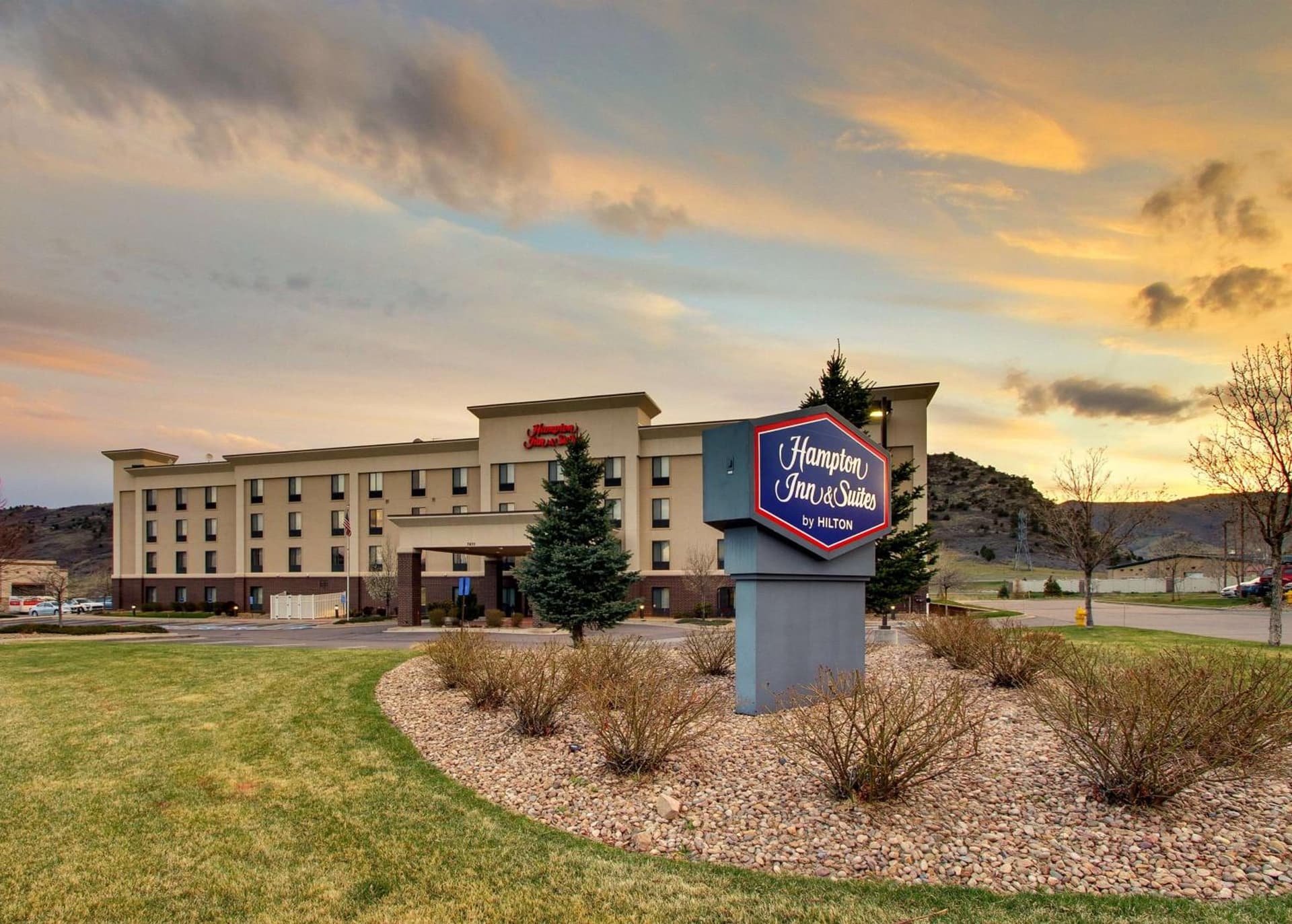 Hampton Inn & Suites Denver Littleton interior in Littleton, CO — gallery photo 2