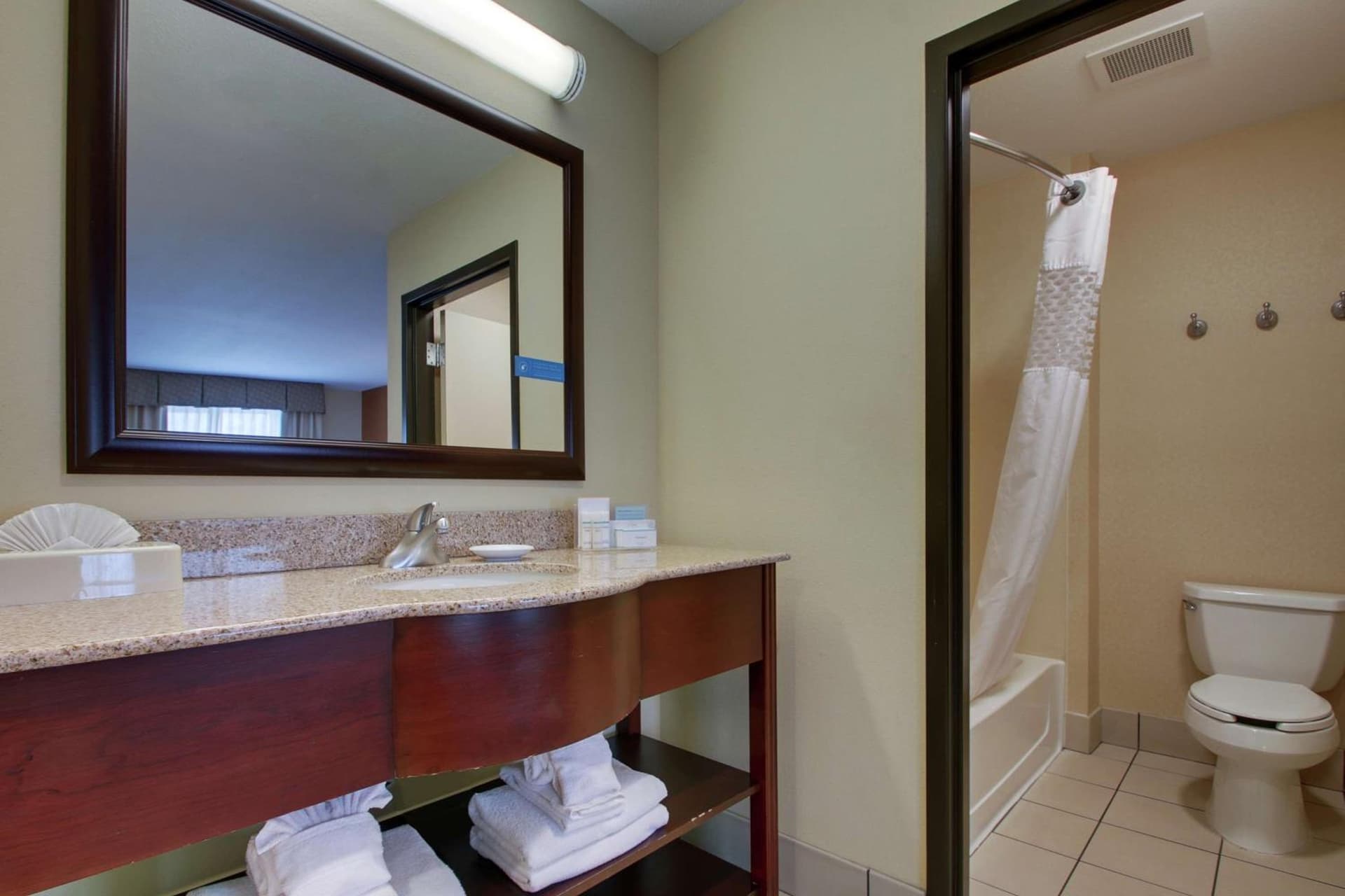 Hampton Inn & Suites Denver Littleton gallery photo in Littleton, CO — image 52