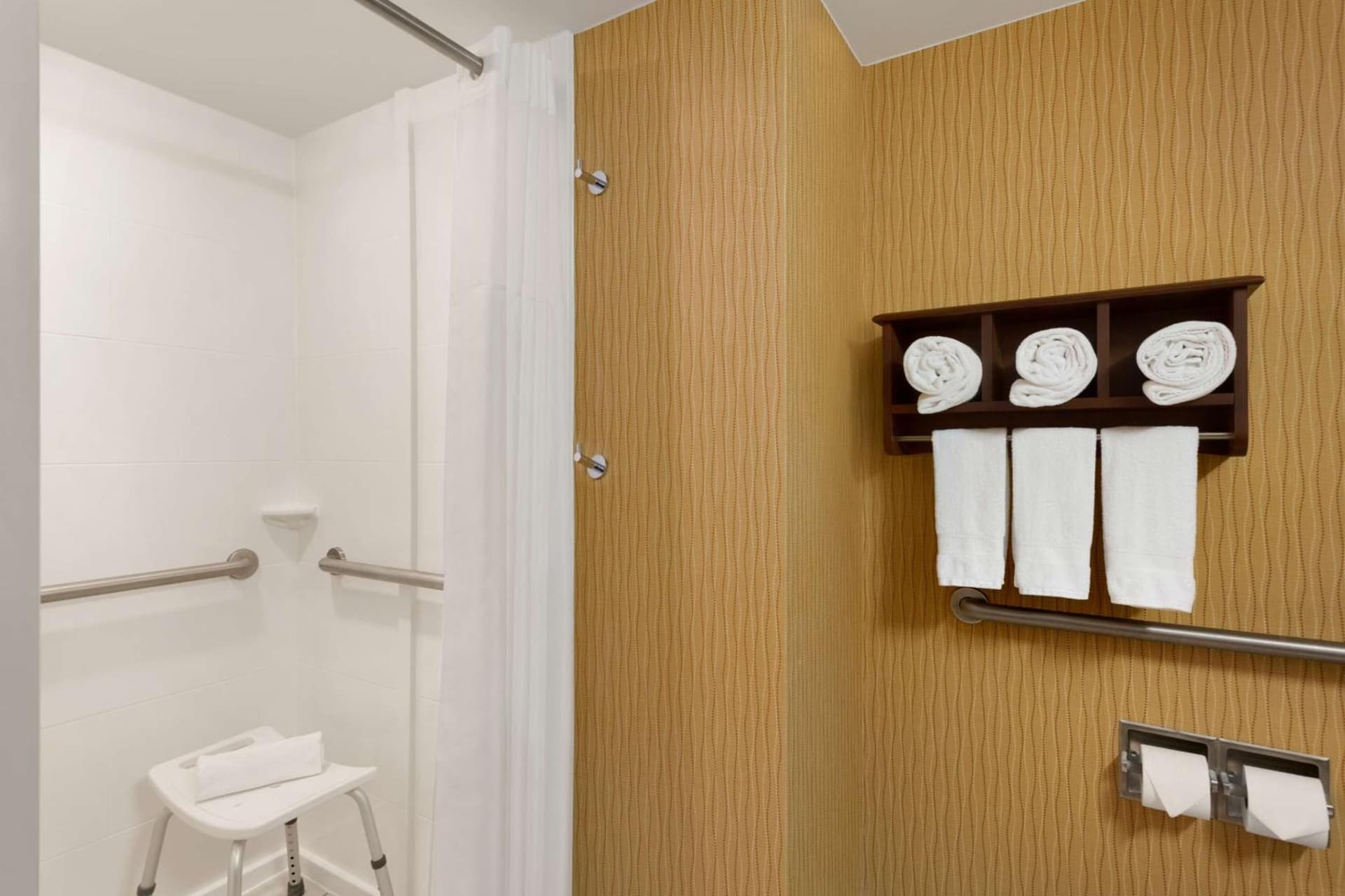 Hampton Inn Denver West Federal Center property views in Lakewood, CO — gallery photo 3
