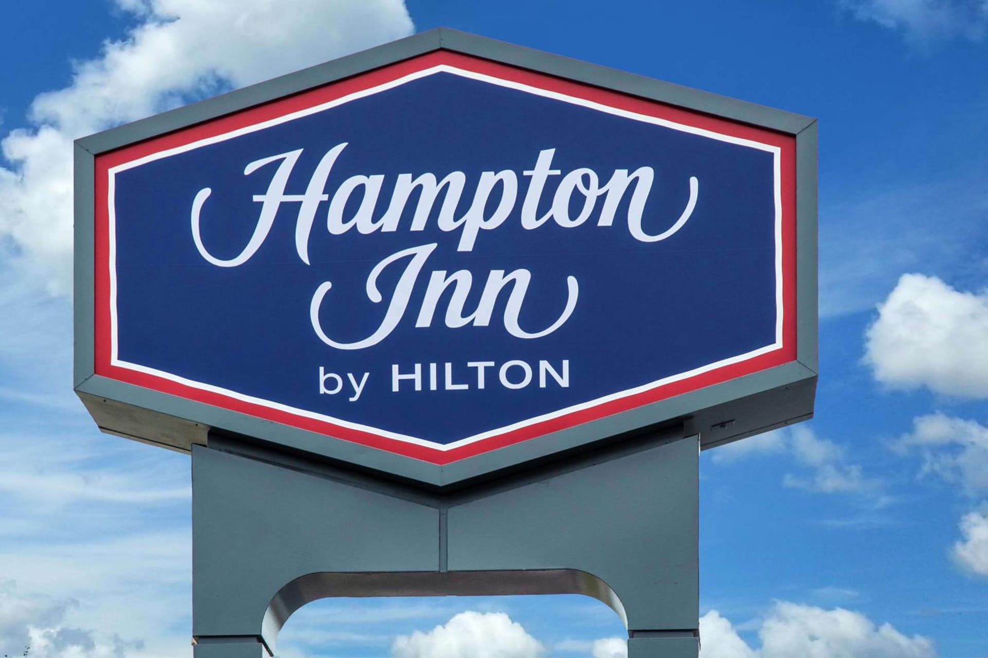 Hampton Inn Douglas interior in Douglas, GA — gallery photo 2