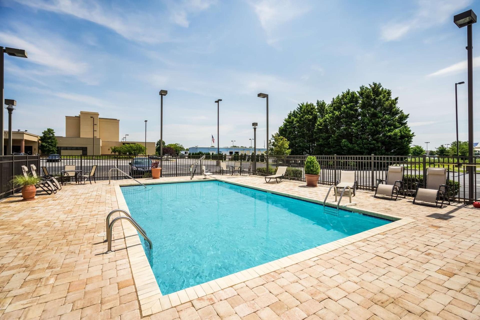 Hampton Inn Dover property views in Dover, DE — gallery photo 3