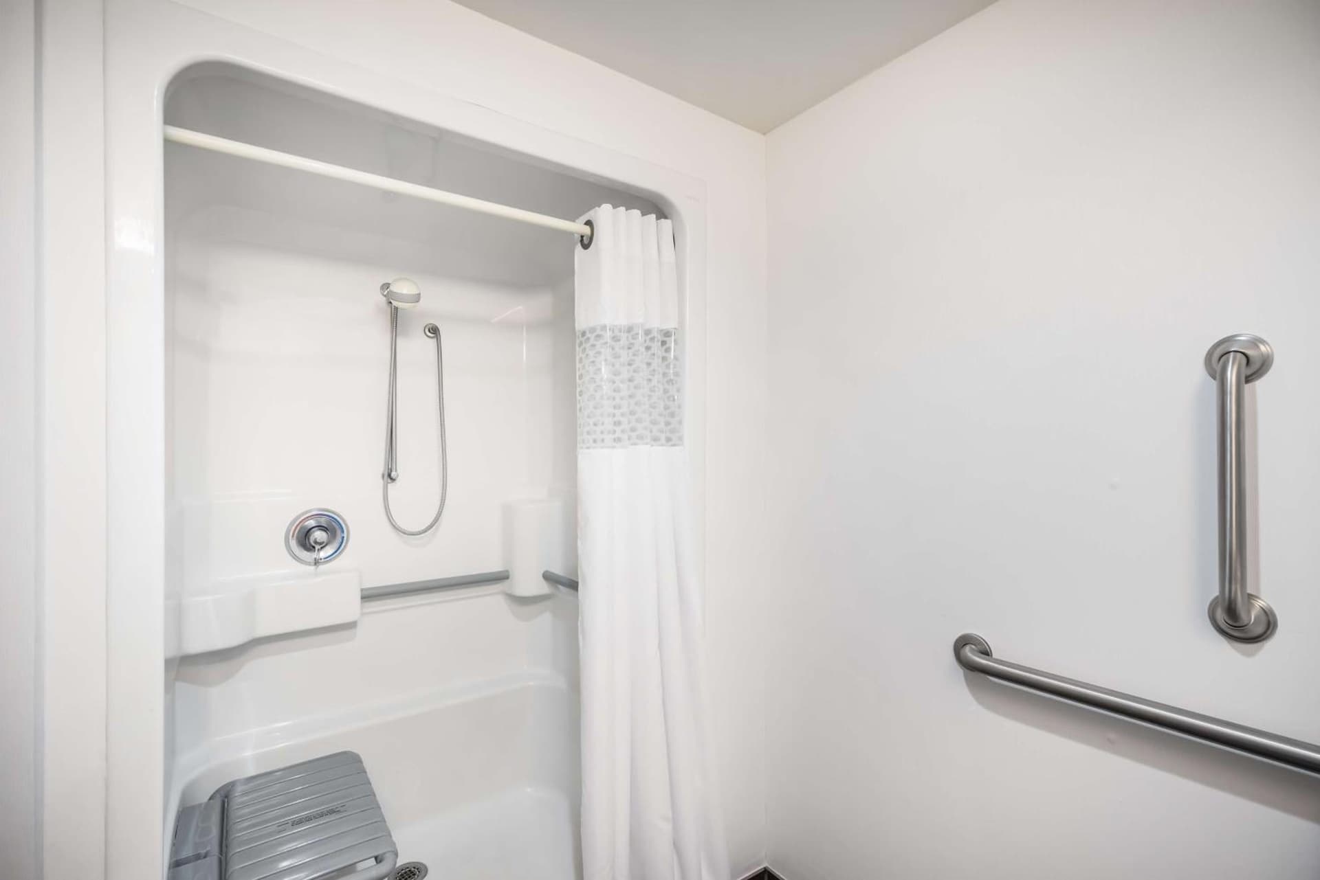 Hampton Inn Dover gallery photo in Dover, DE — image 9