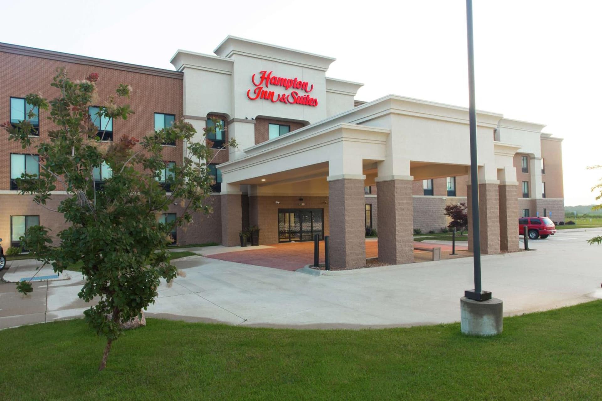 Hampton Inn & Suites Ankeny interior in Ankeny, IA — gallery photo 2