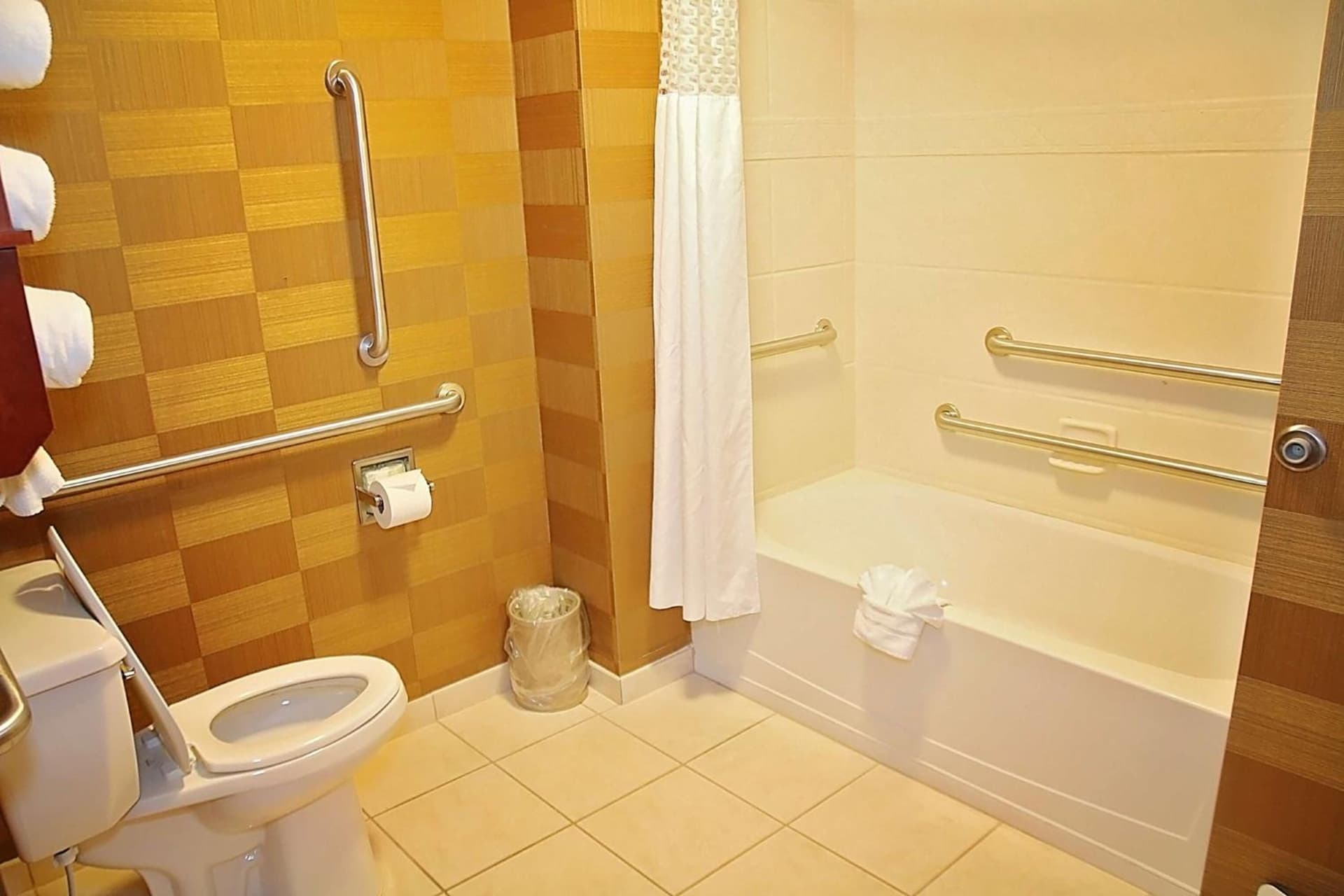 Hampton Inn Detroit/Auburn Hills-North gallery photo in Auburn Hills, MI — image 21