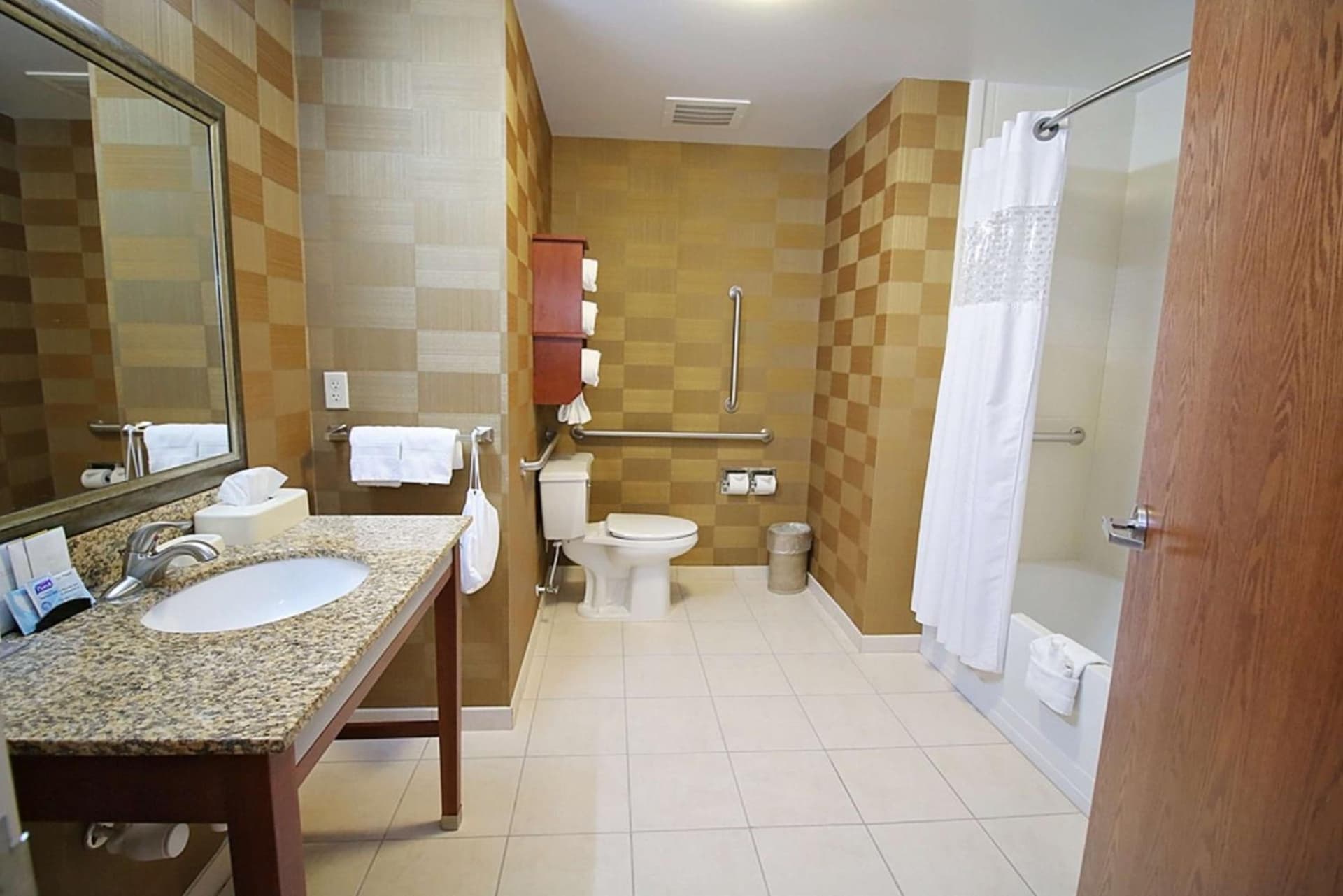 Hampton Inn Detroit/Auburn Hills-North gallery photo in Auburn Hills, MI — image 19