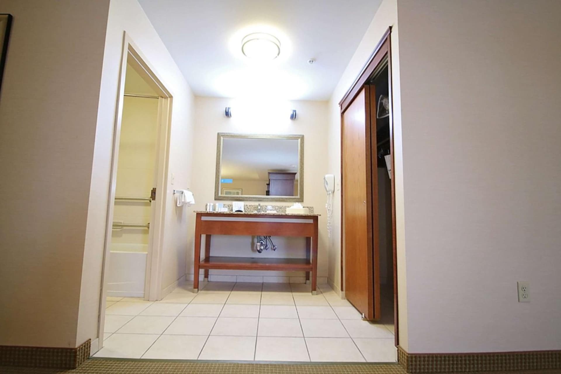 Hampton Inn Detroit/Auburn Hills-North gallery photo in Auburn Hills, MI — image 11