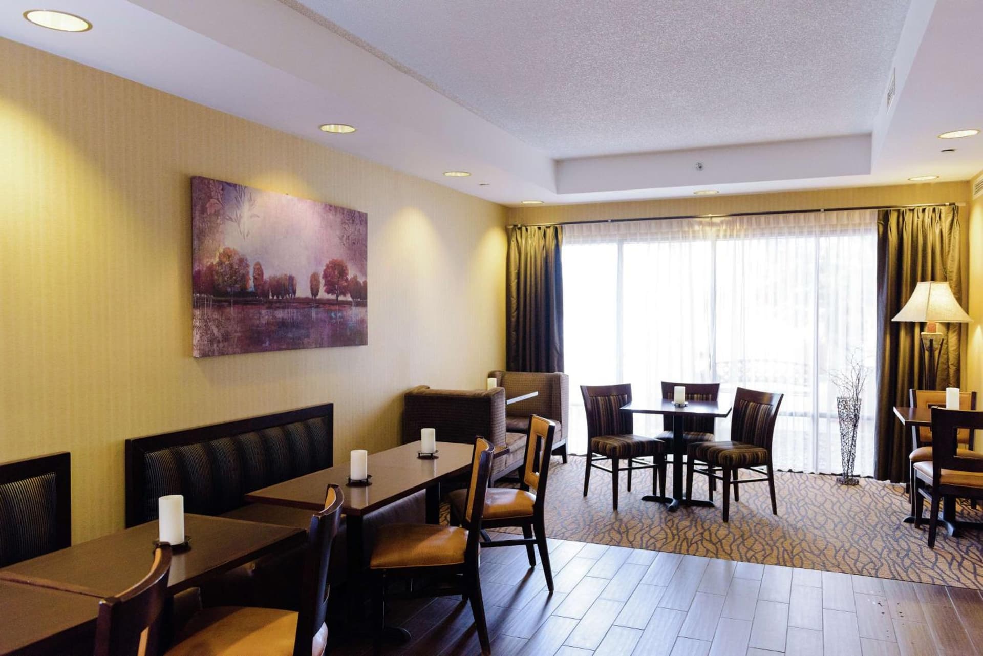 Hampton Inn Eau Claire property views in Eau Claire, WI — gallery photo 3