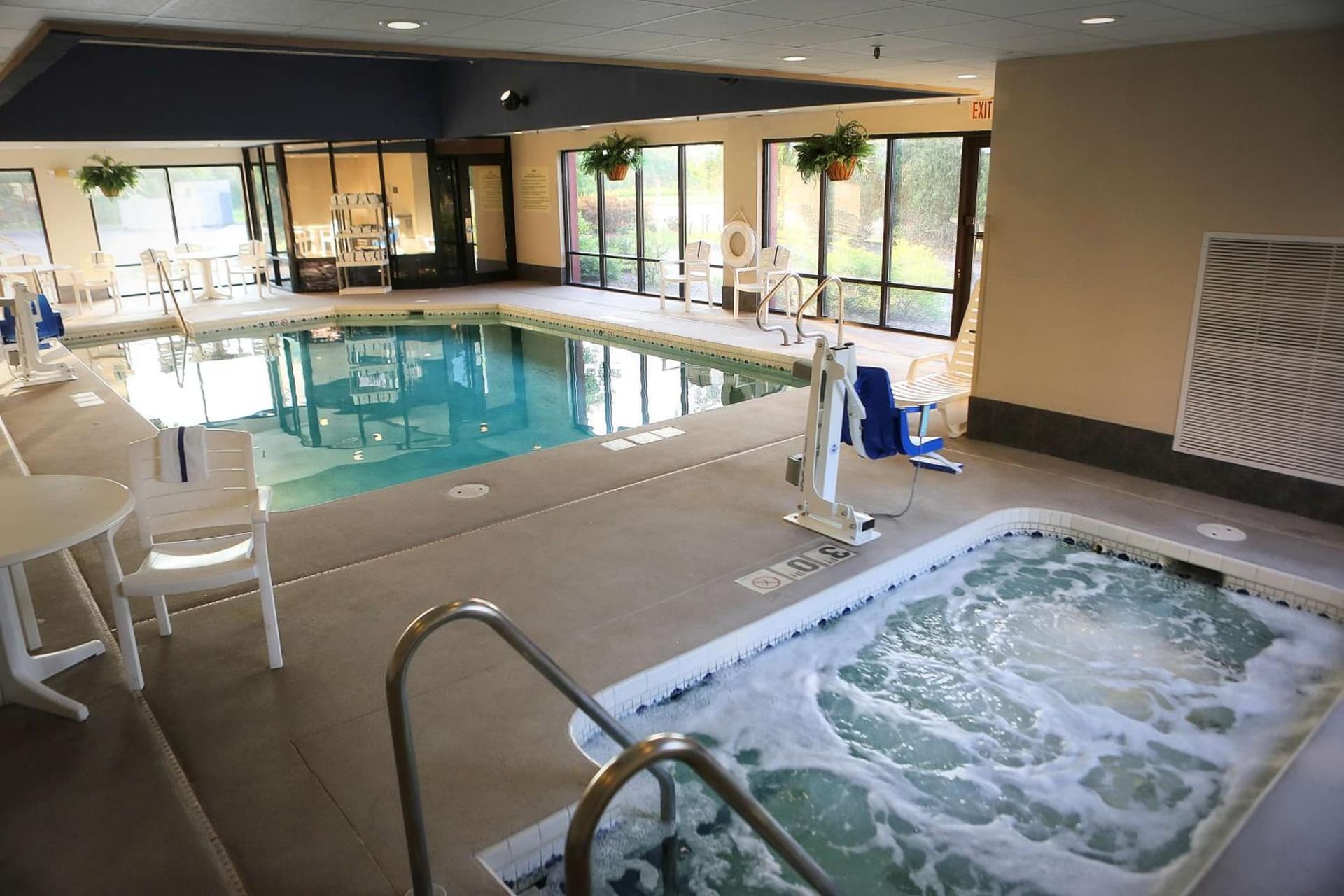 Hampton Inn Eau Claire gallery photo in Eau Claire, WI — image 25